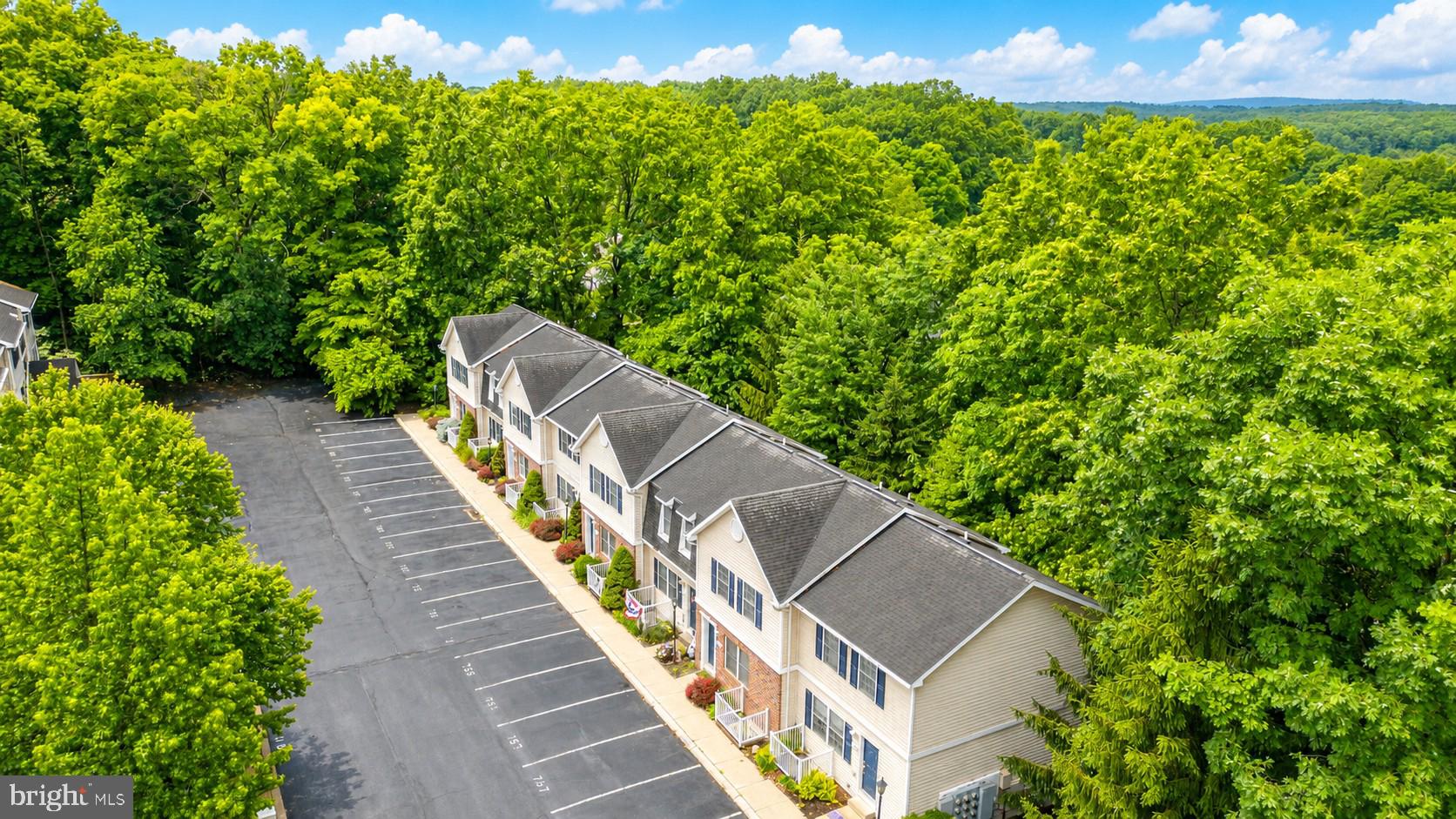 SIENNA WOODS - Residential