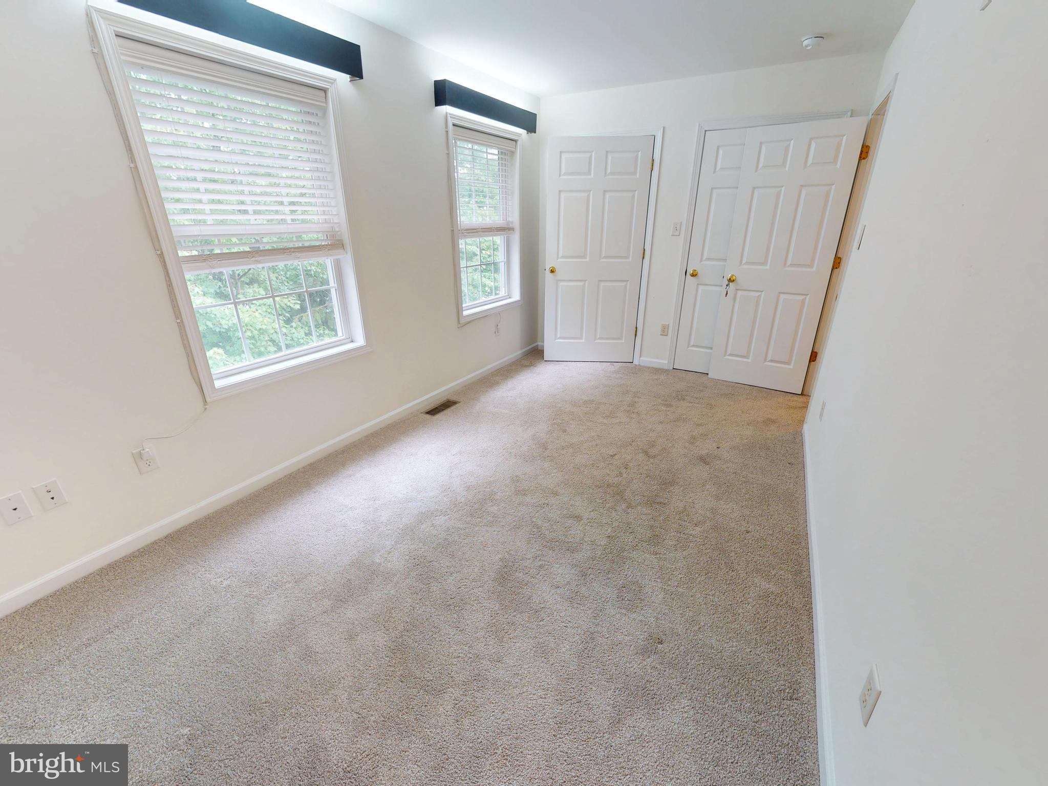 SIENNA WOODS - Residential