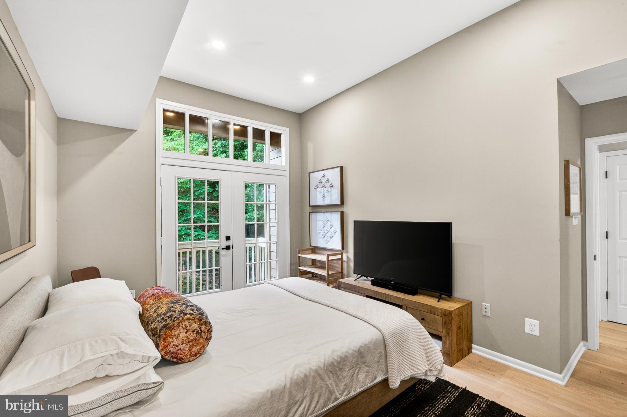 MALLARDS LANDING - Residential