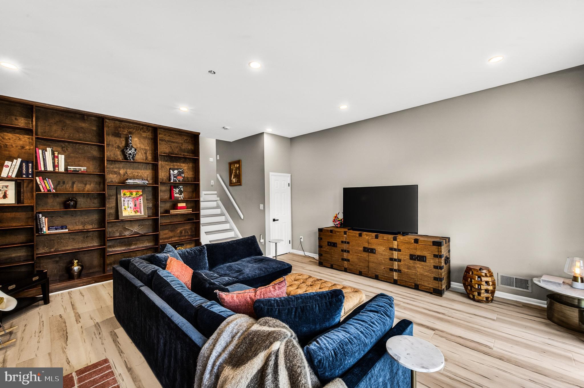 MALLARDS LANDING - Residential