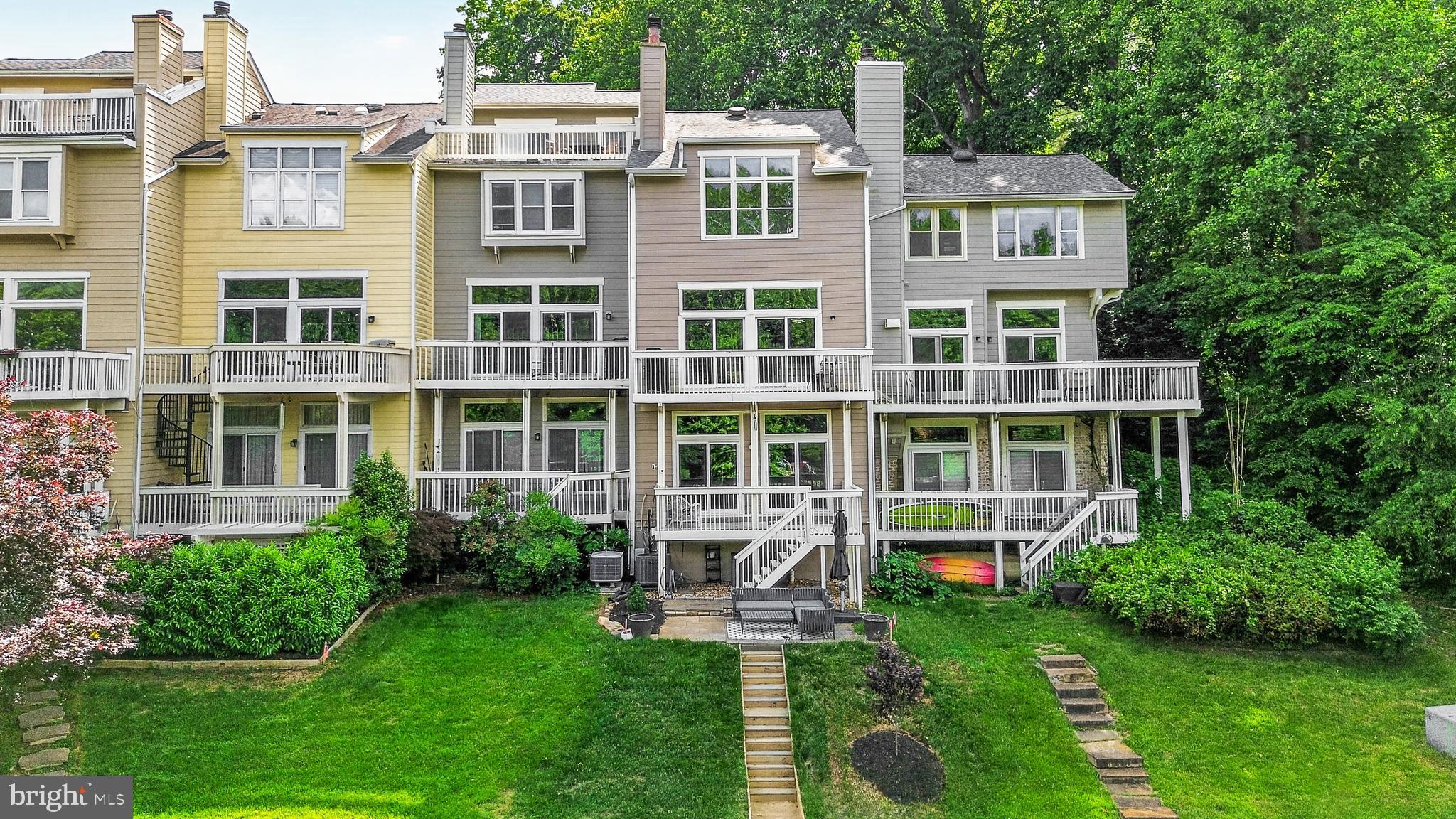MALLARDS LANDING - Residential