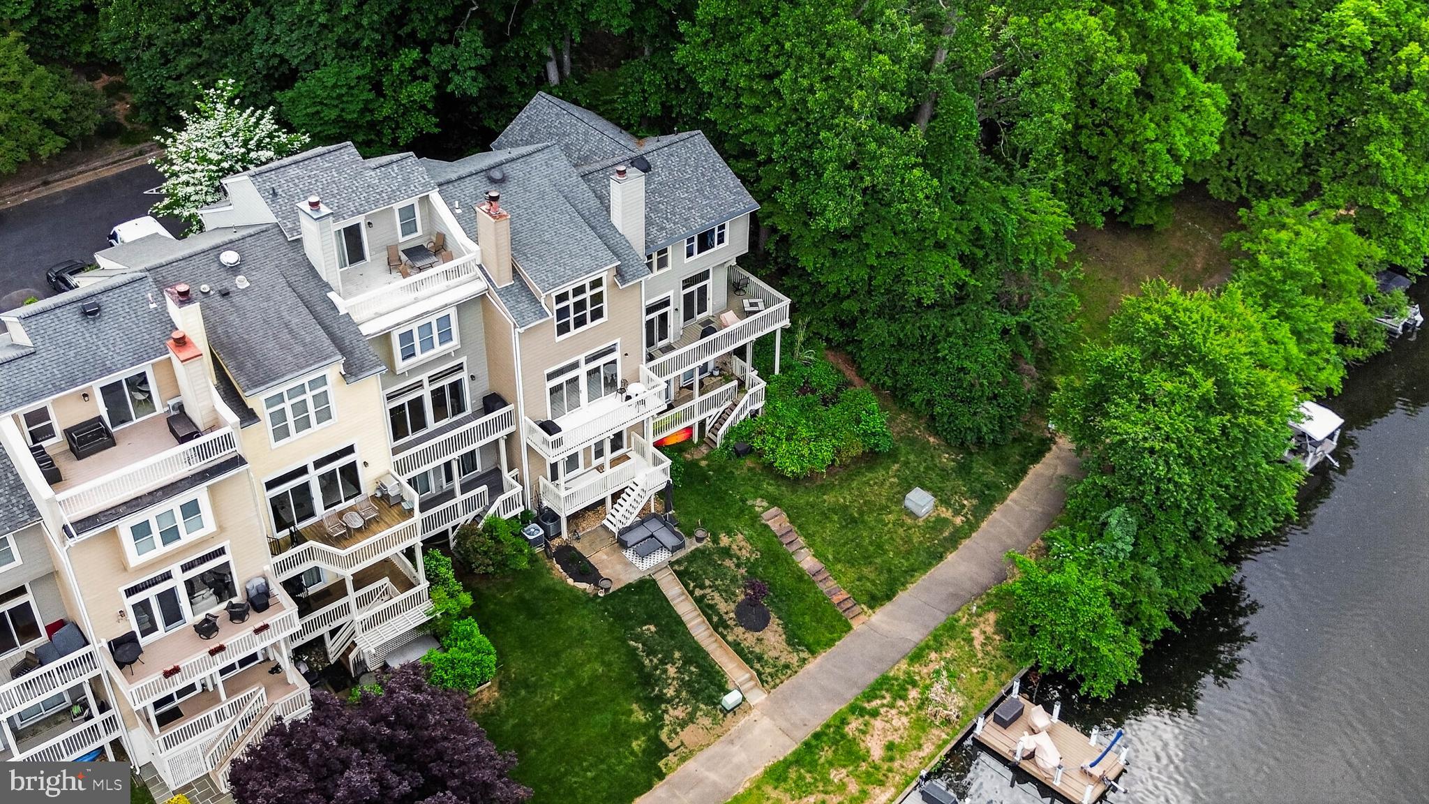 MALLARDS LANDING - Residential