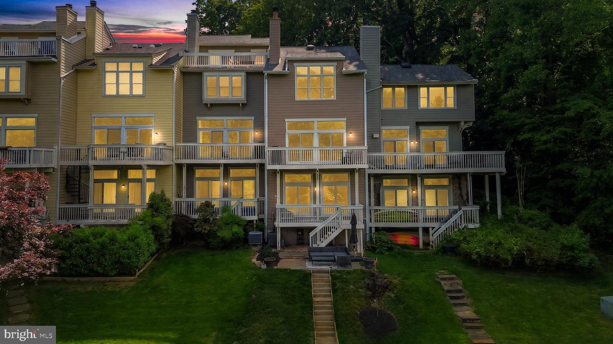 MALLARDS LANDING - Residential