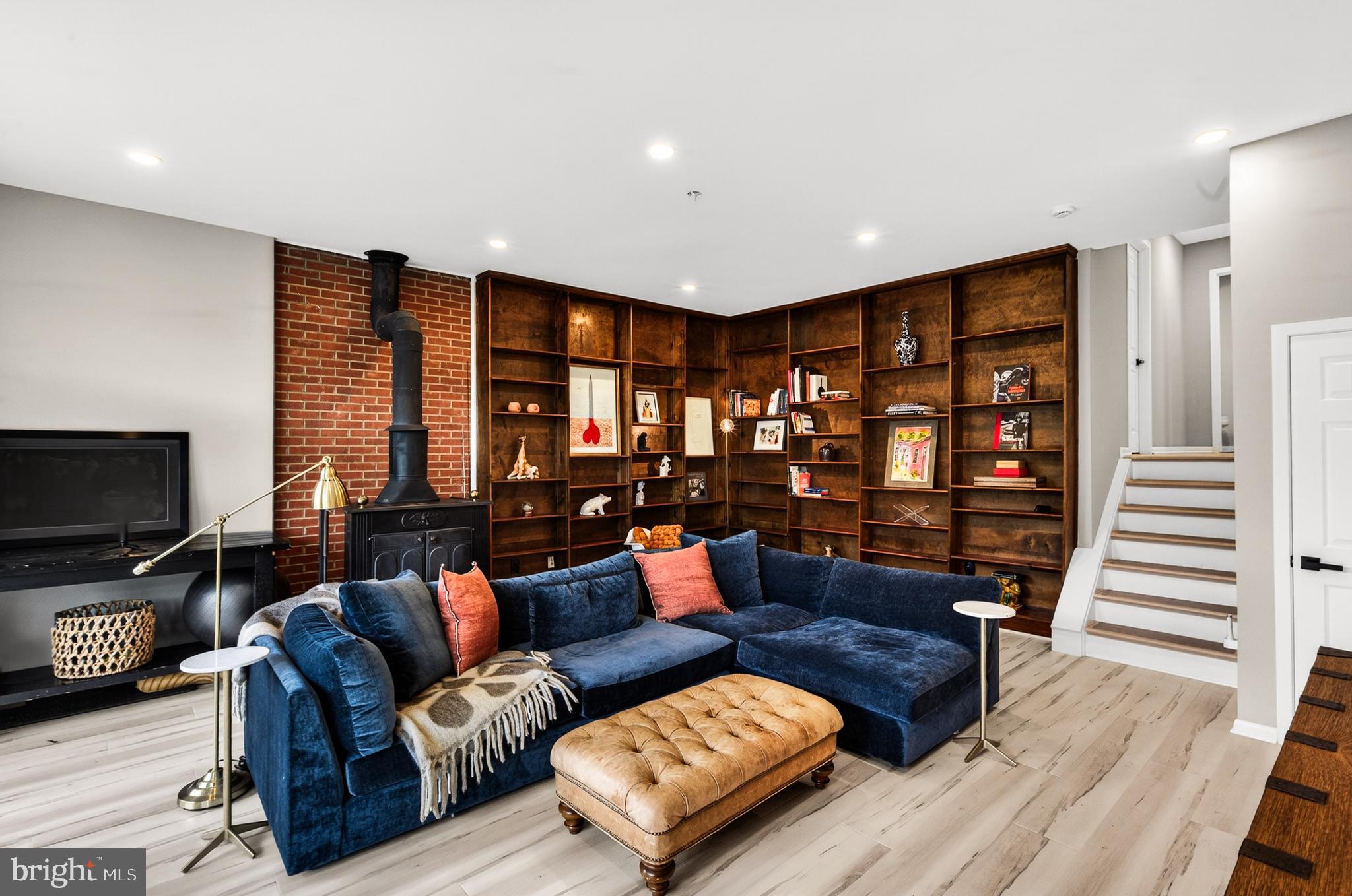 MALLARDS LANDING - Residential