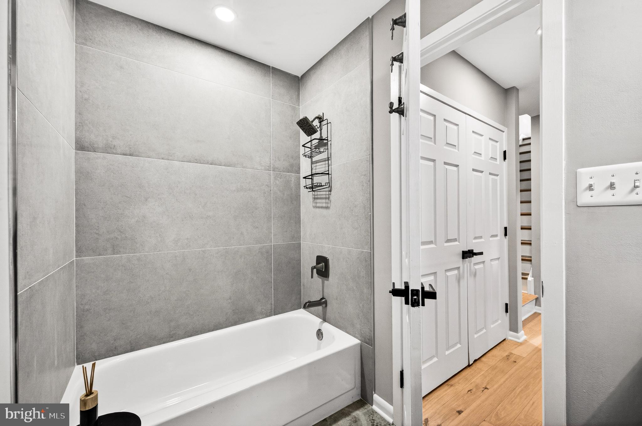 MALLARDS LANDING - Residential