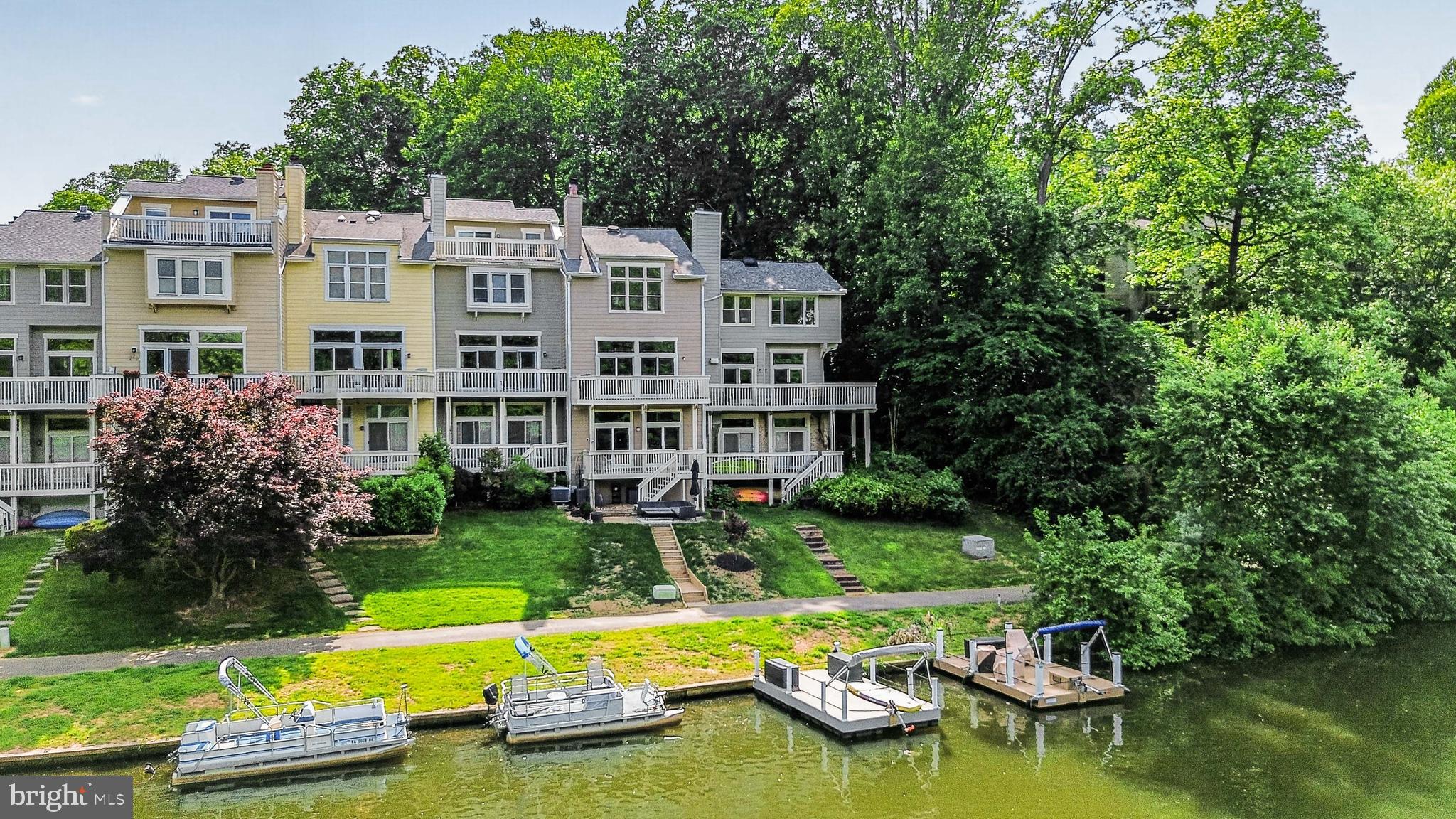 MALLARDS LANDING - Residential