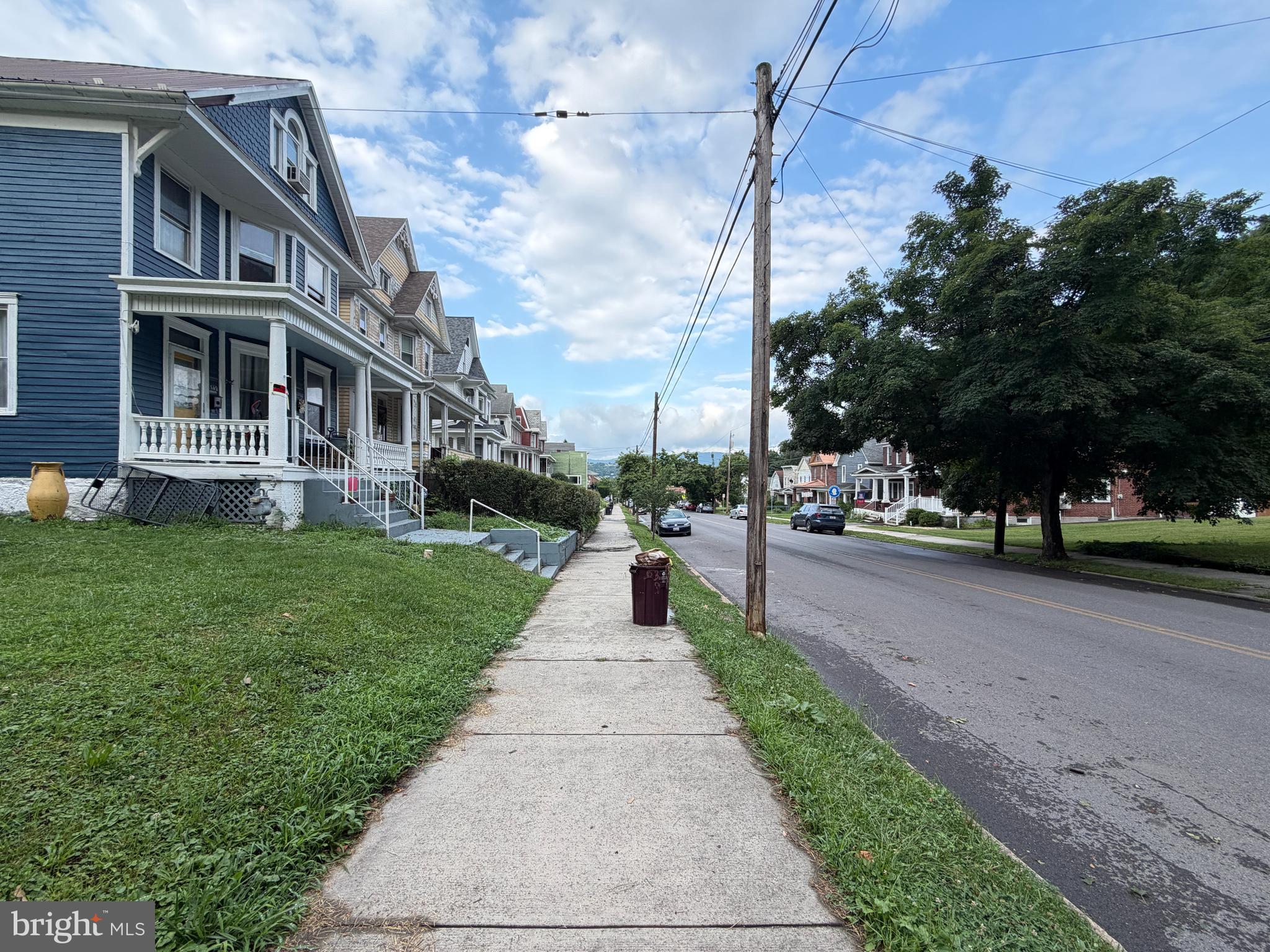 WEST SIDE - Residential