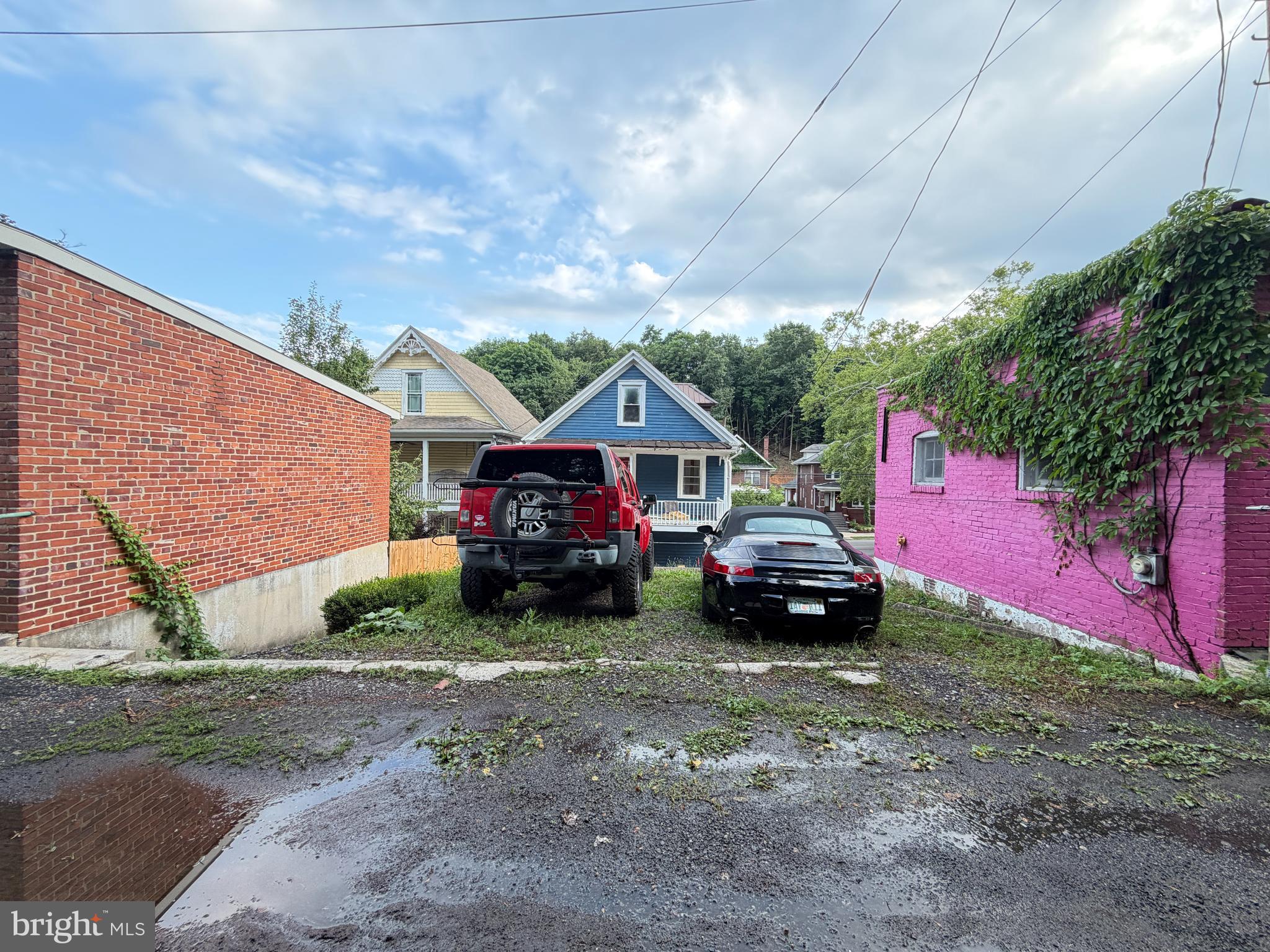 WEST SIDE - Residential