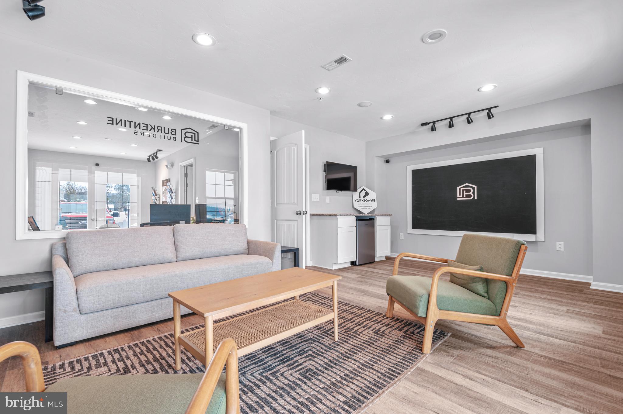 HUDSON RIDGE - Residential