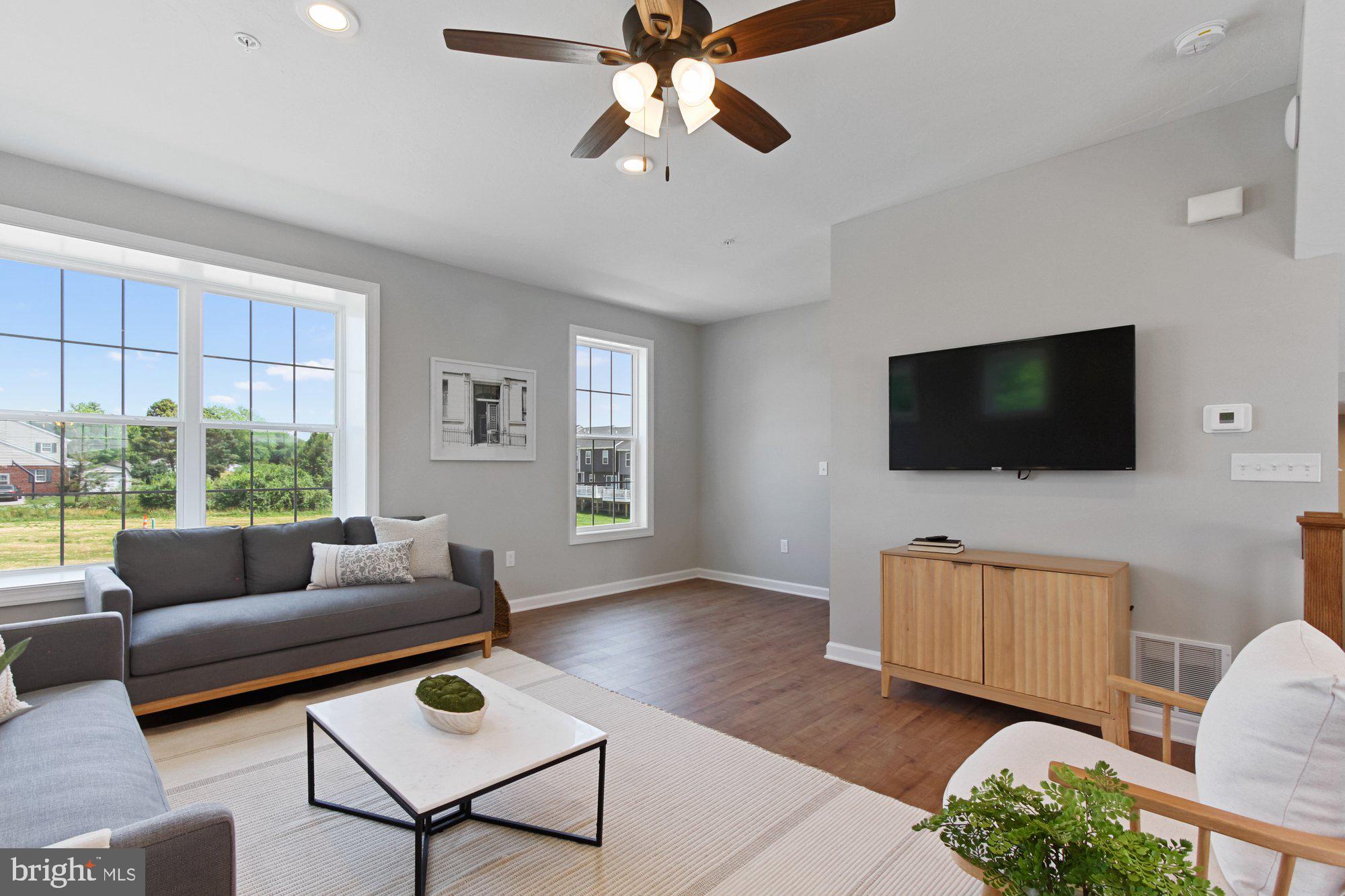 HUDSON RIDGE - Residential