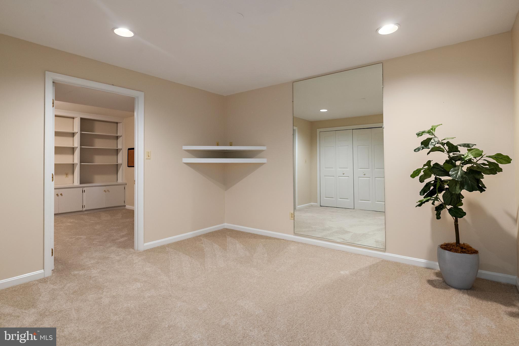 WEST ANNAPOLIS - Residential