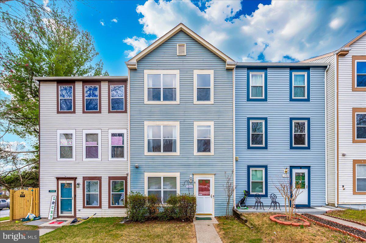 Experience comfortable and contemporary living in this upgraded townhouse, offering 4 bedrooms, 2 full bathrooms, and 1 half bathroom. The heart of the home is the updated kitchen, showcasing stainless steel appliances and an eat-in area. Relax in the expansive living room, featuring beautiful hardwood floors and brand new carpeting. upper level bathrooms have been updated, adding a touch of modern elegance. The finished basement, with a full bath, provides versatile space. Enjoy the privacy of a fully fenced backyard. Roof replaced 2024. Nestled in a  convenience of a prime location near I-270, with easy access to shopping, restaurants, and entertainment. Plus, take advantage of the community's fantastic amenities, including tennis, swimming, and basketball, all just a short stroll away.