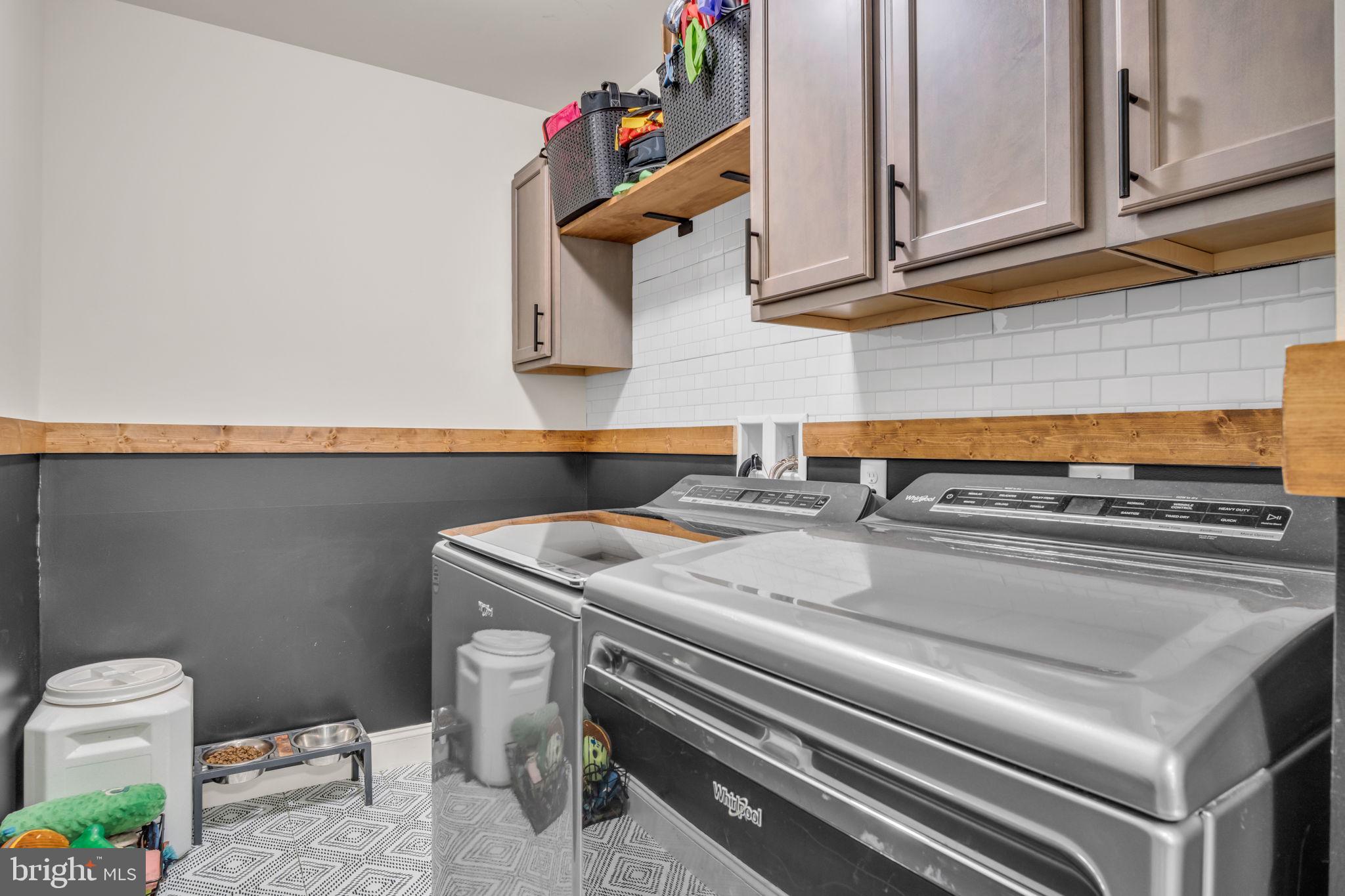 WINDY HEIGHTS, THE NEW - Residential