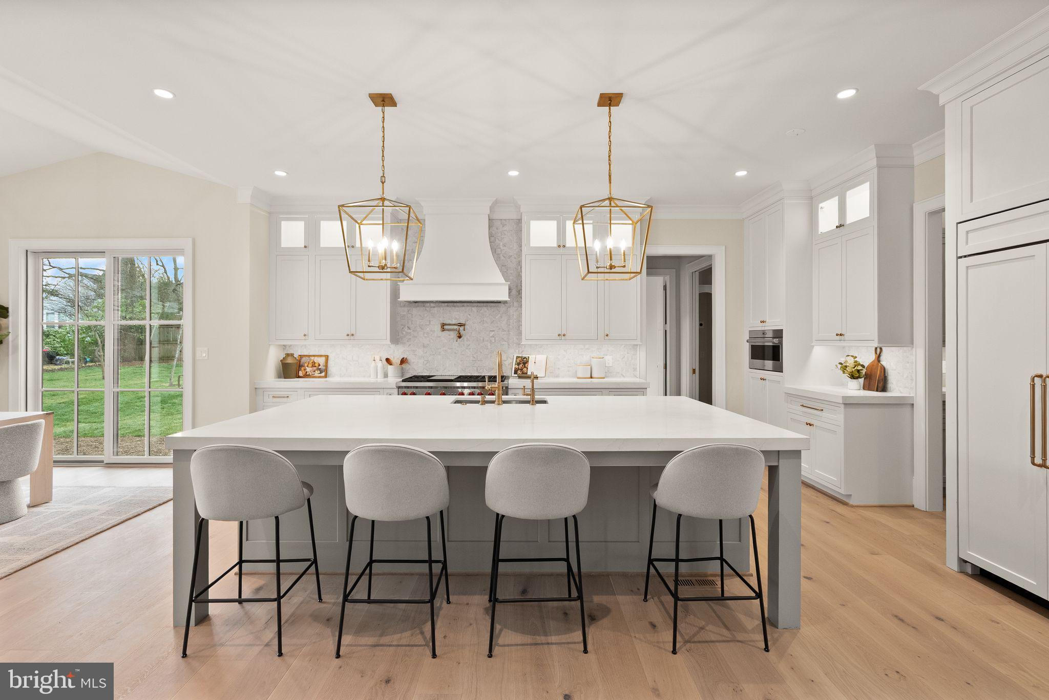 COUNTRY CLUB GROVE - Residential