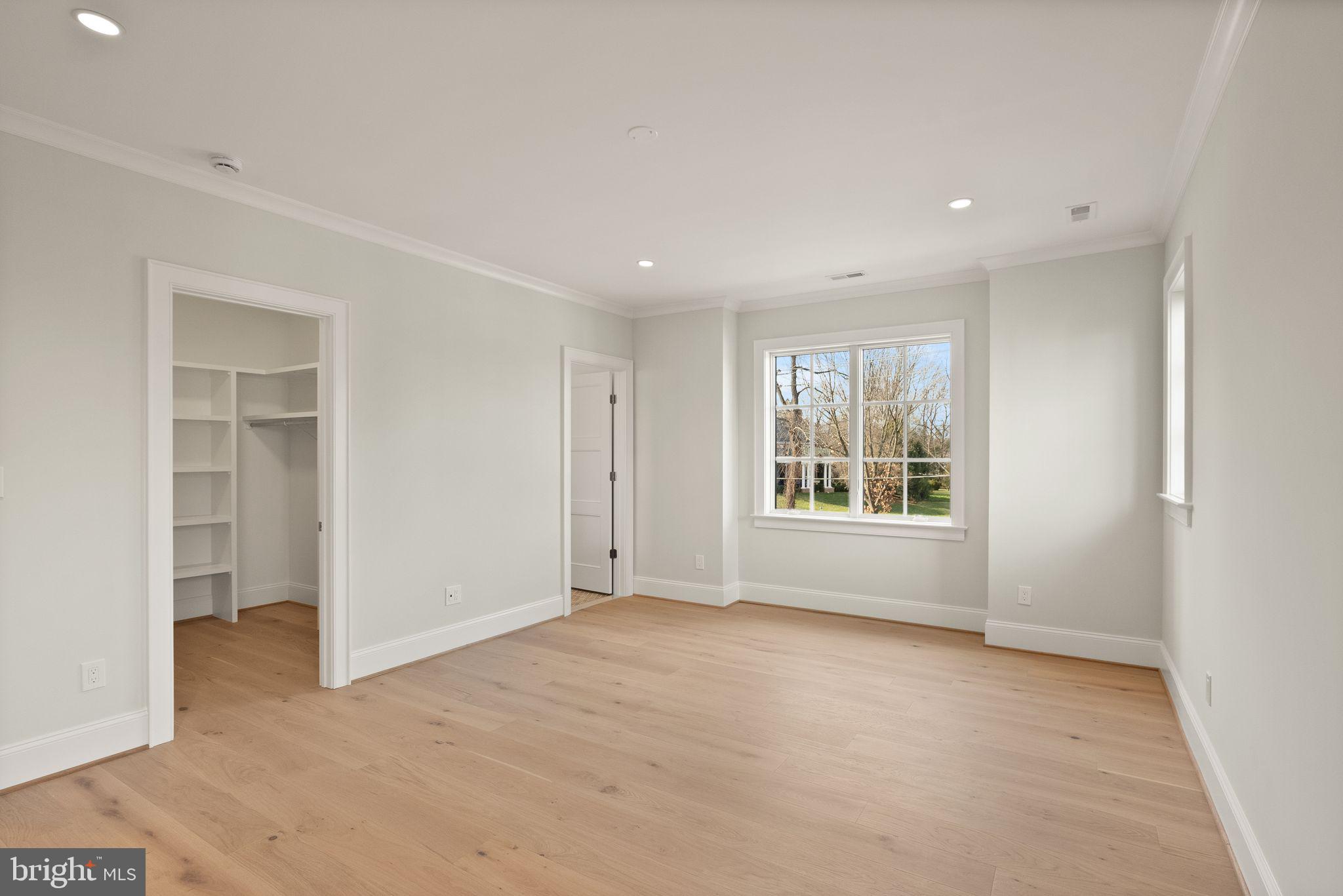 COUNTRY CLUB GROVE - Residential