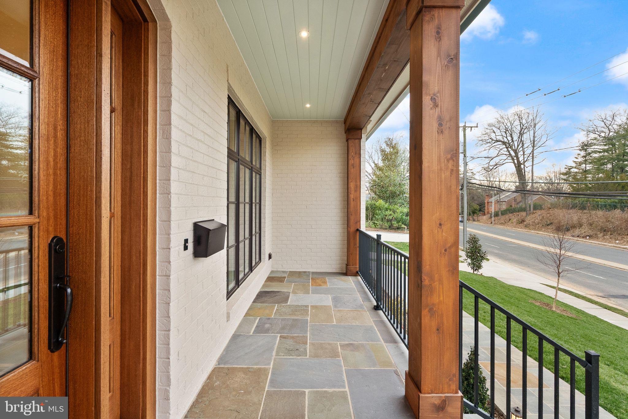 COUNTRY CLUB GROVE - Residential