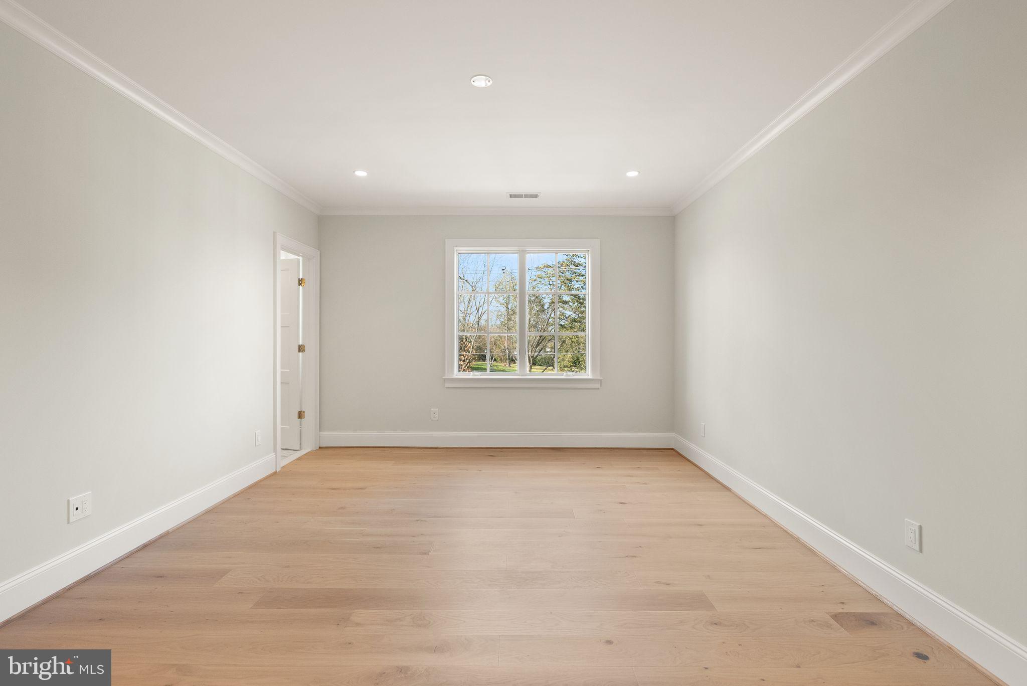 COUNTRY CLUB GROVE - Residential