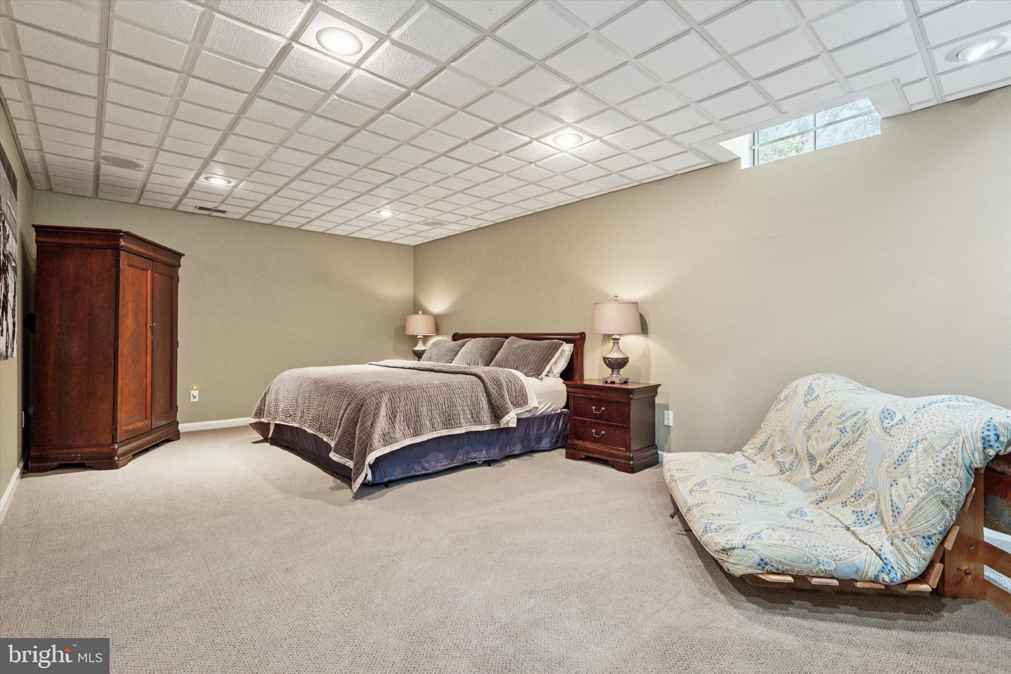 SPRINGTON CHASE - Residential