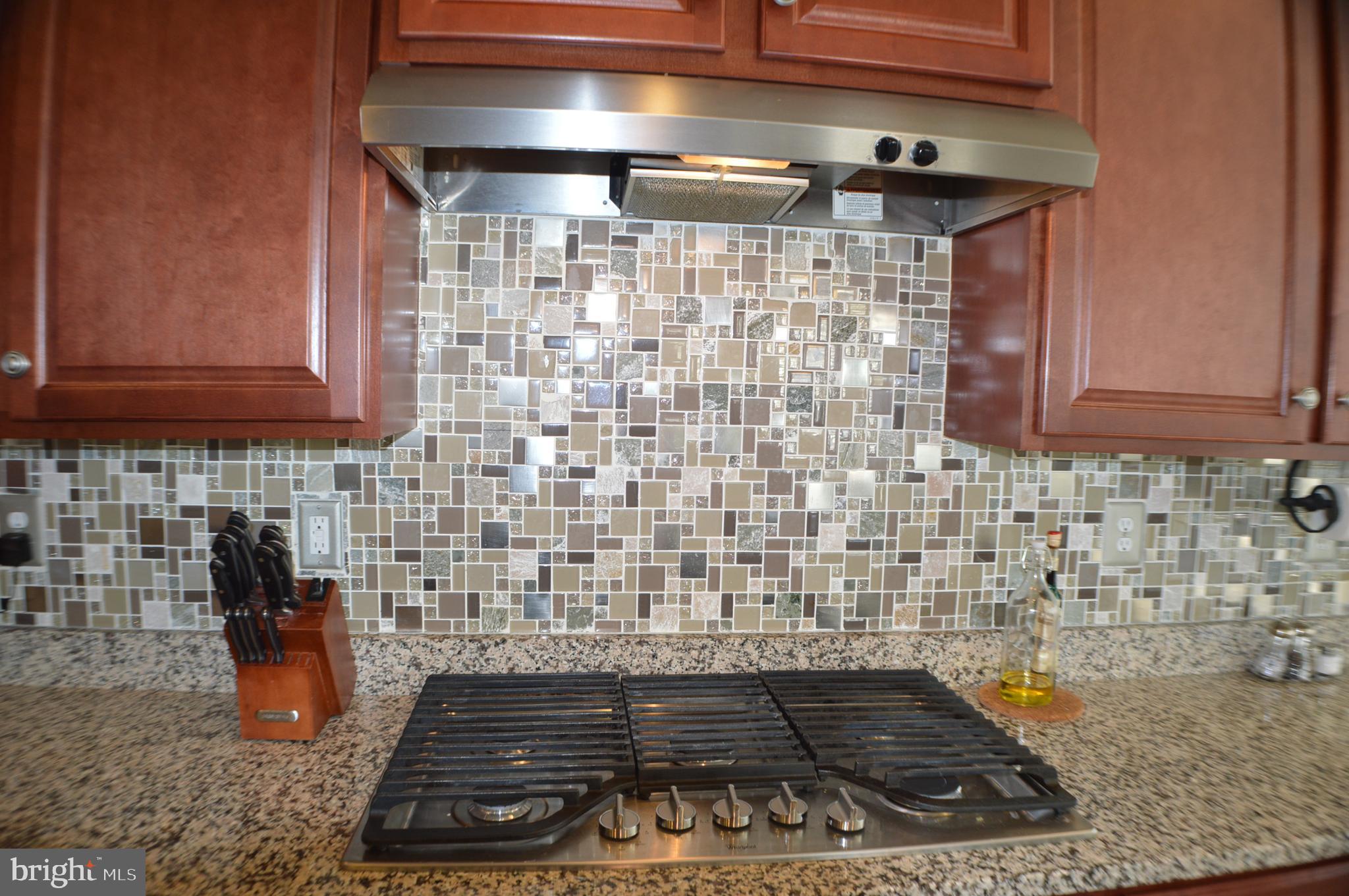 SAVANNAH VILLAGE - Residential Lease