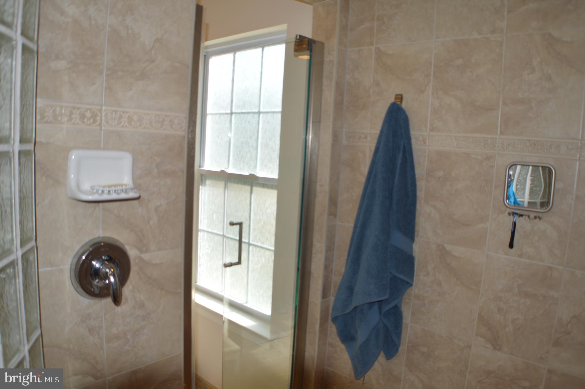 SAVANNAH VILLAGE - Residential Lease