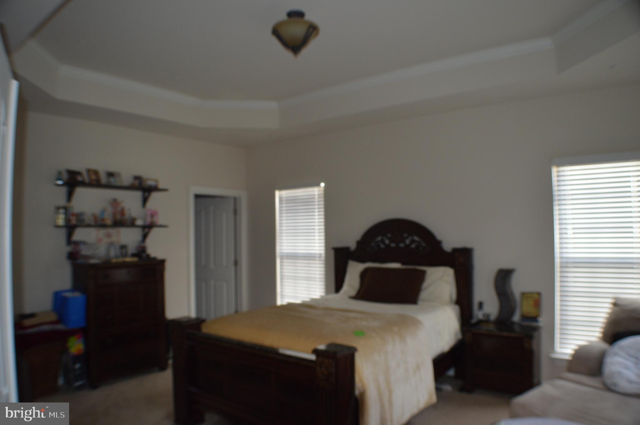 SAVANNAH VILLAGE - Residential Lease