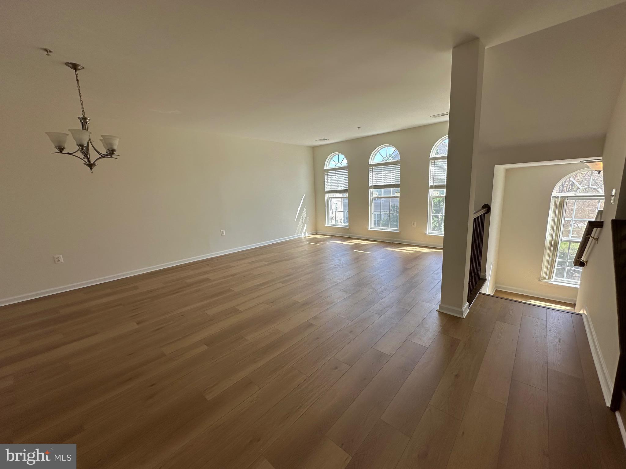 CENTREVILLE CROSSING - Residential Lease