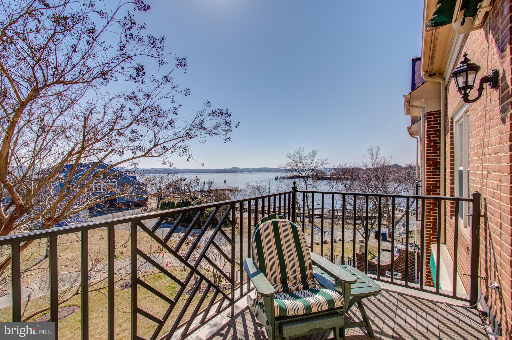RIVERGATE - Residential