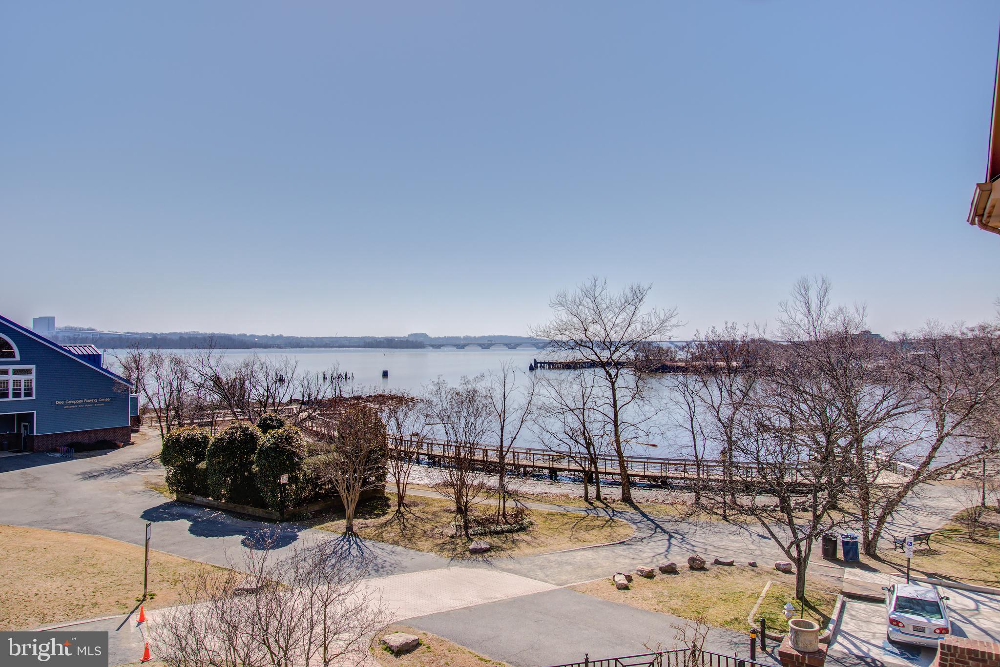 RIVERGATE - Residential