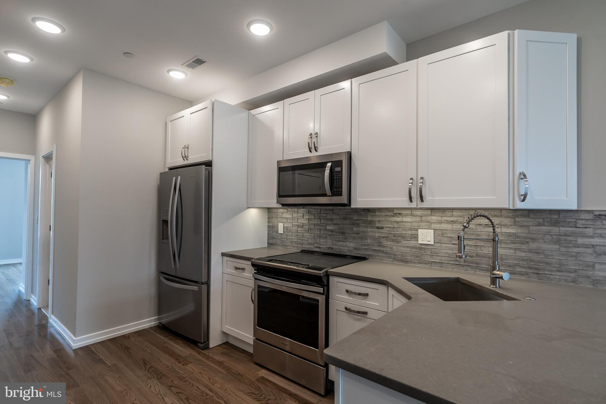 POINT BREEZE - Residential Lease