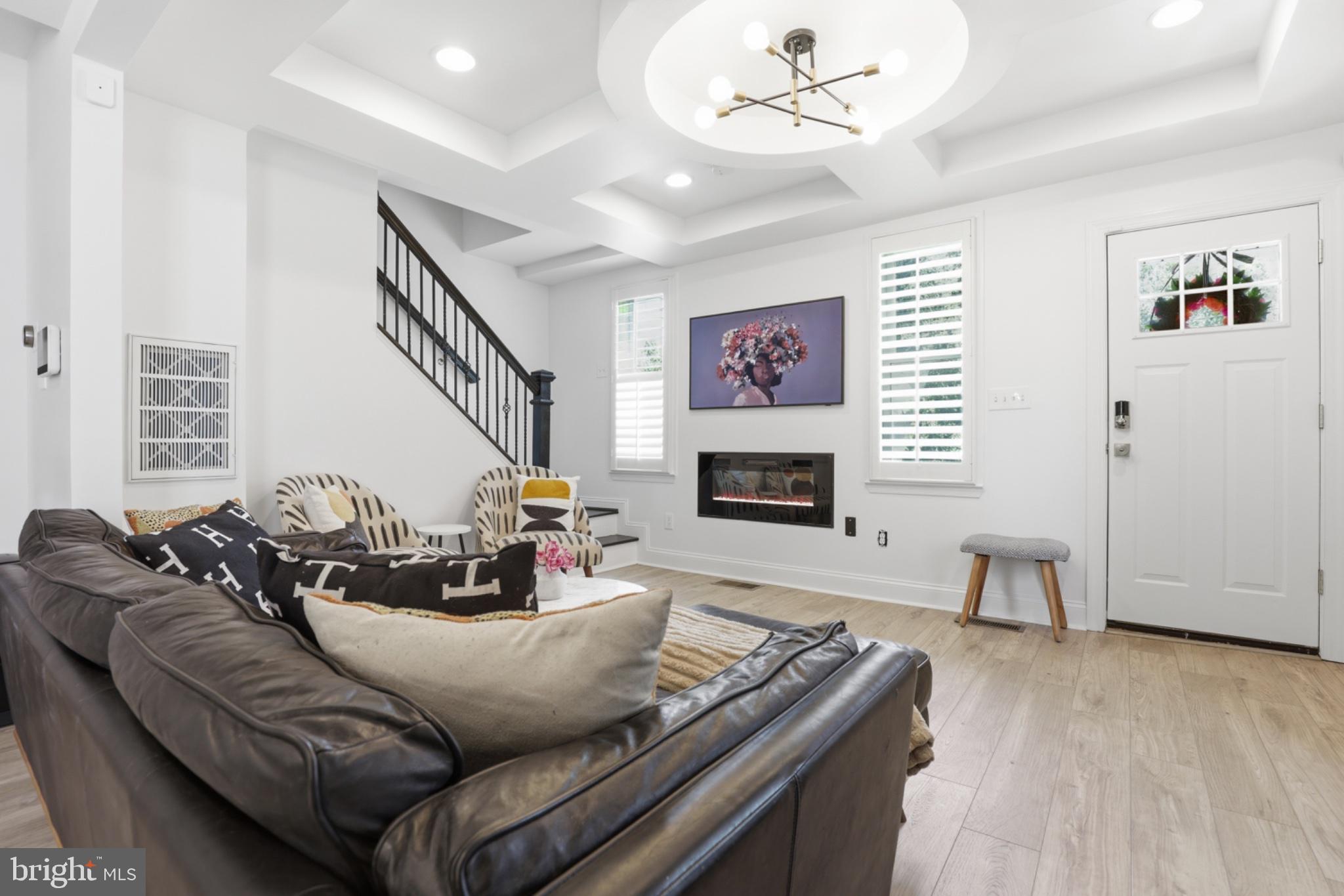 WOODRIDGE - Residential