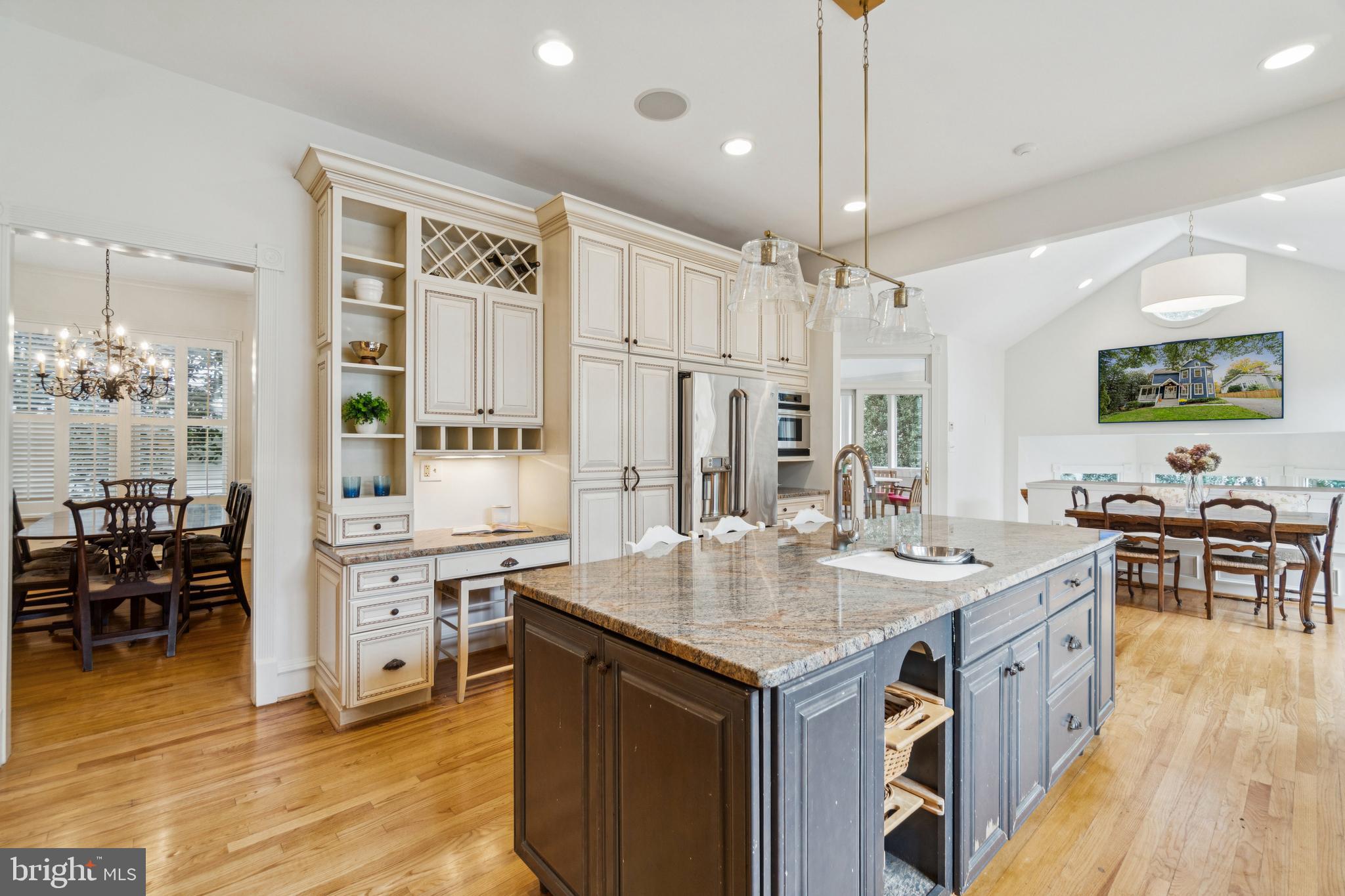 CHEVY CHASE - Residential