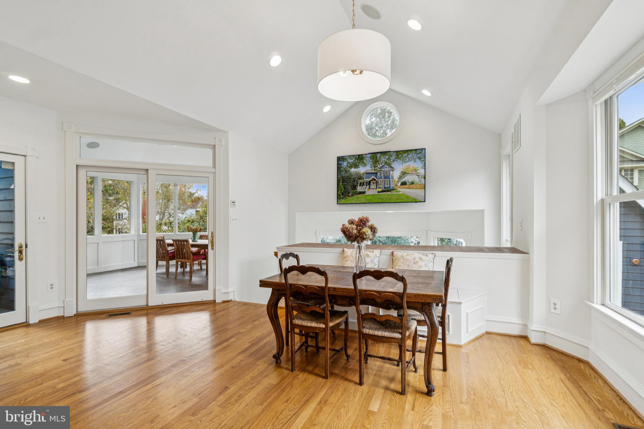 CHEVY CHASE - Residential