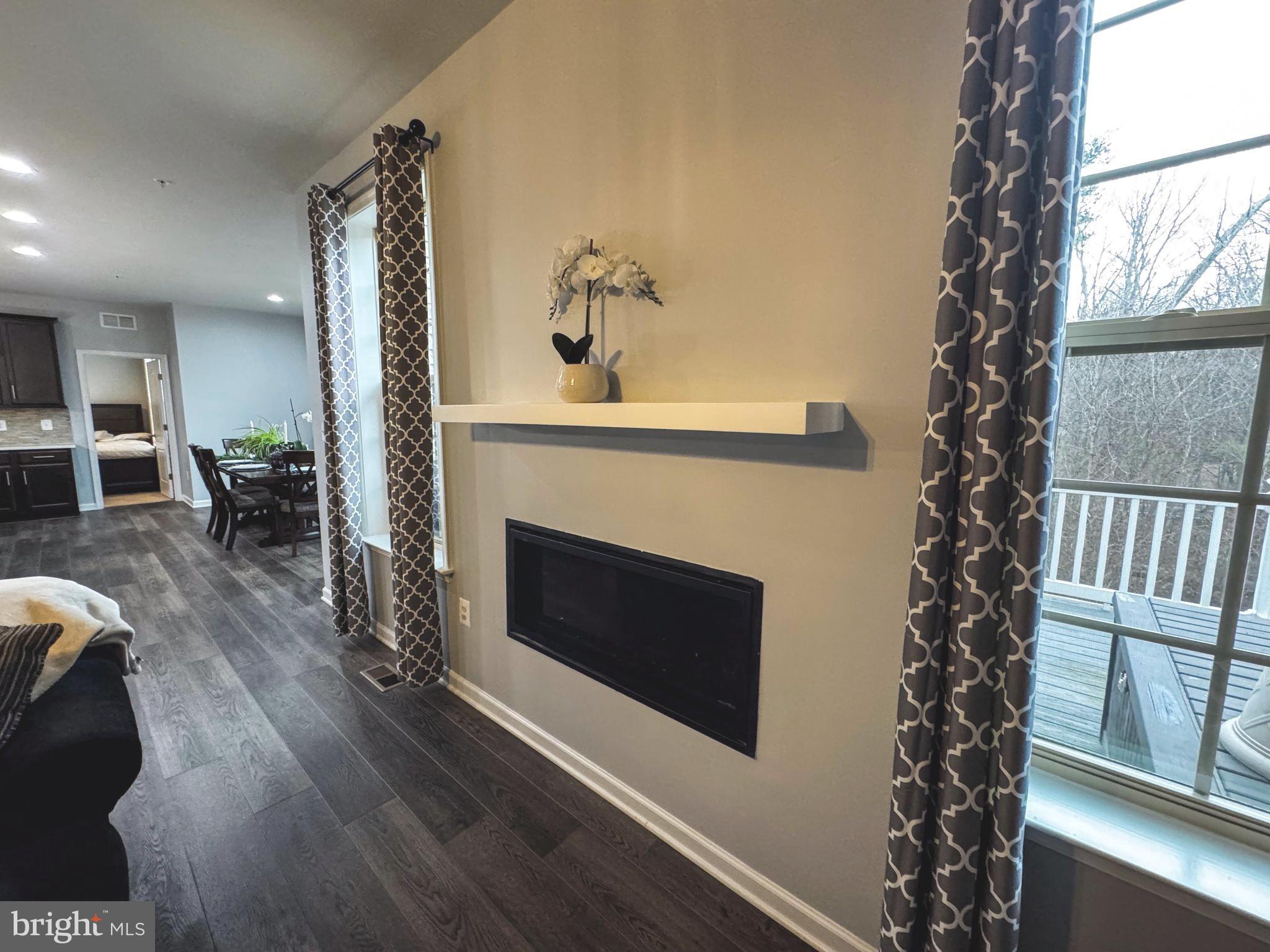 GLENN DALE CROSSING - Residential Lease