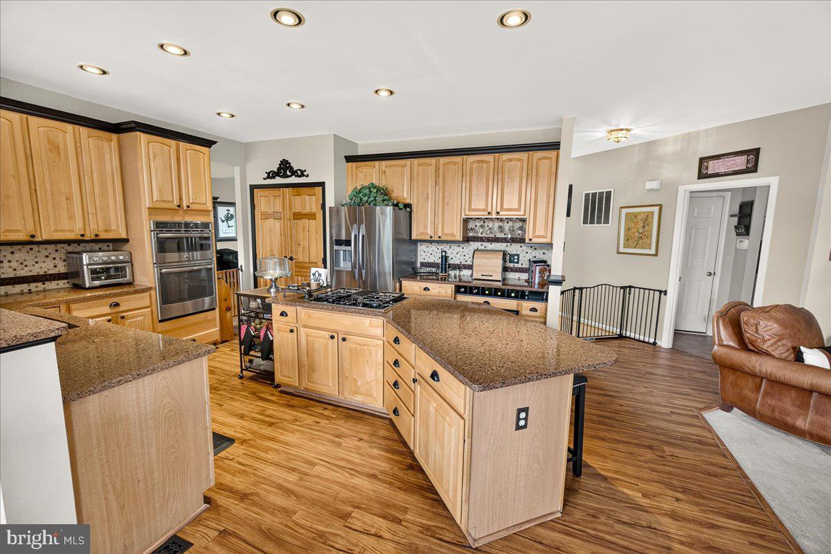 JENNA ESTATES - Residential