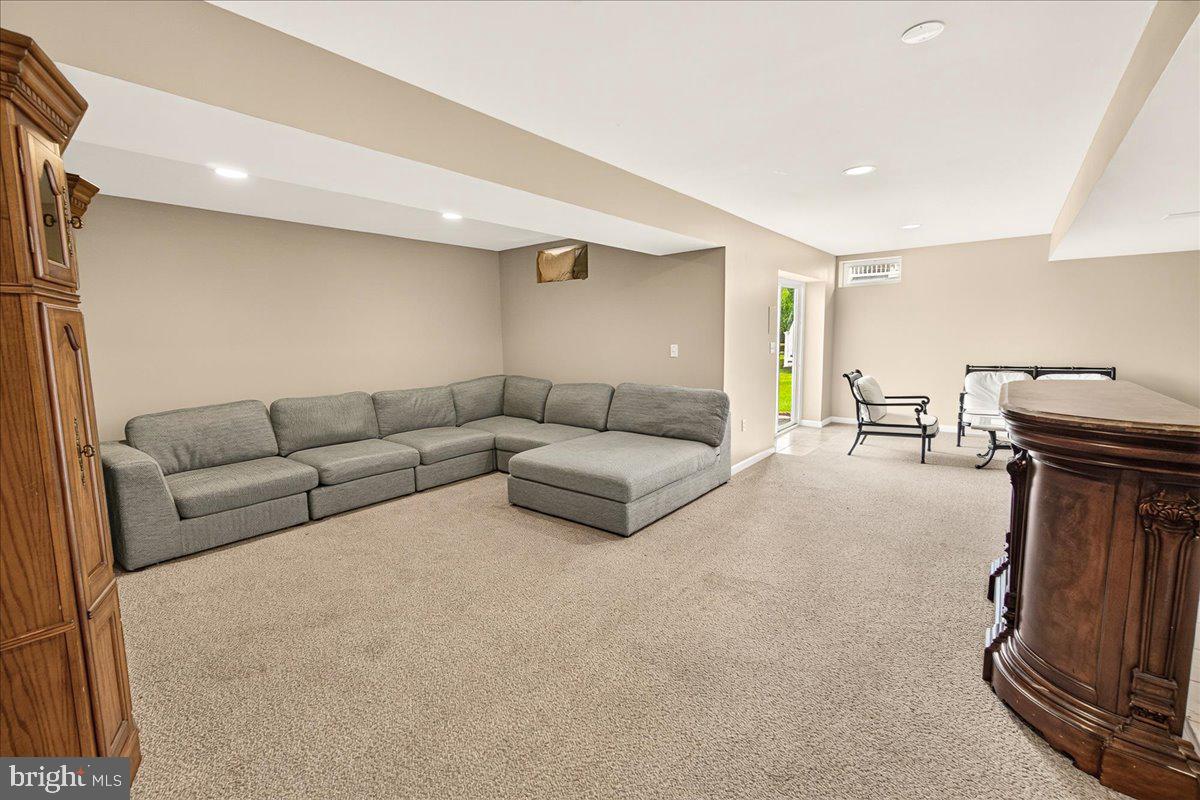 JENNA ESTATES - Residential
