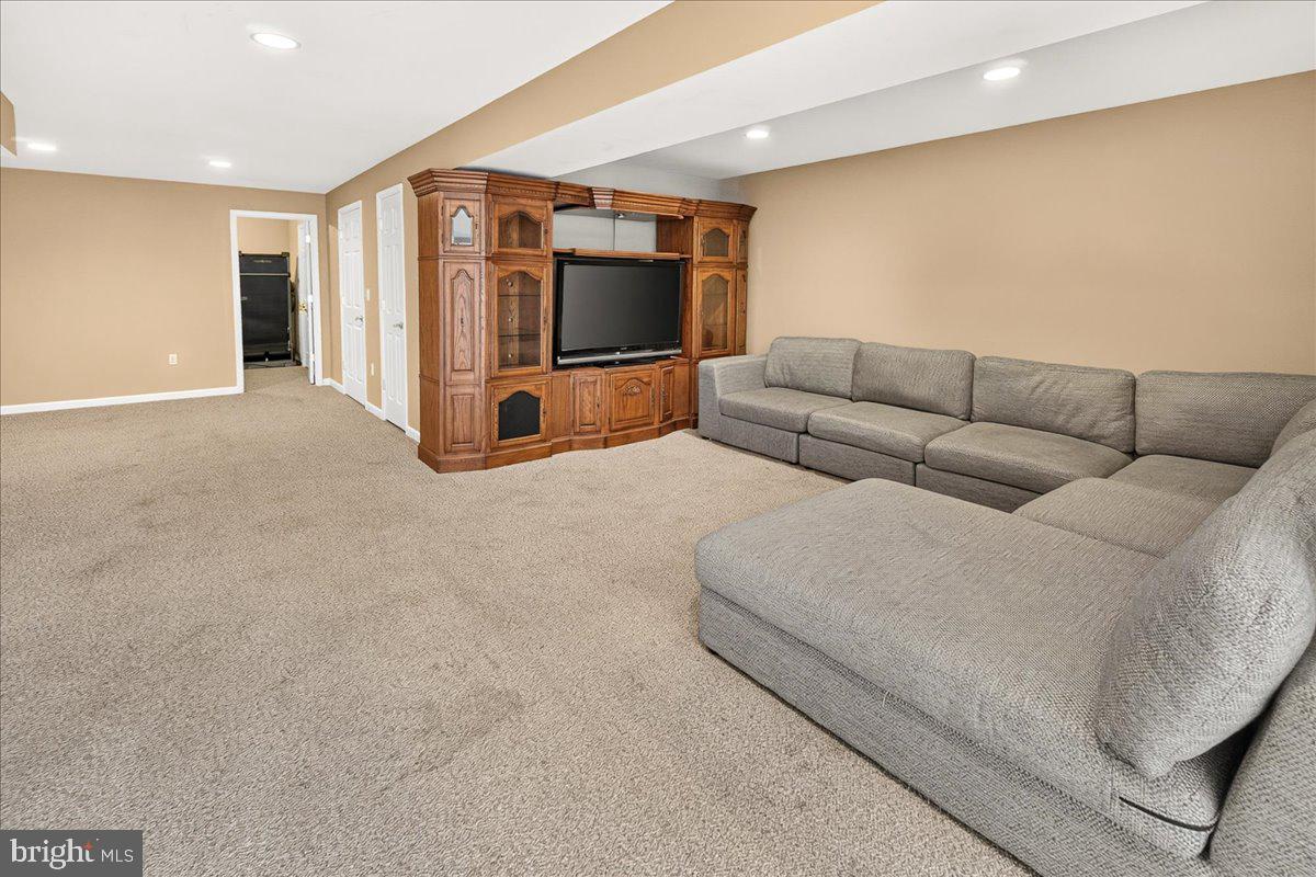 JENNA ESTATES - Residential