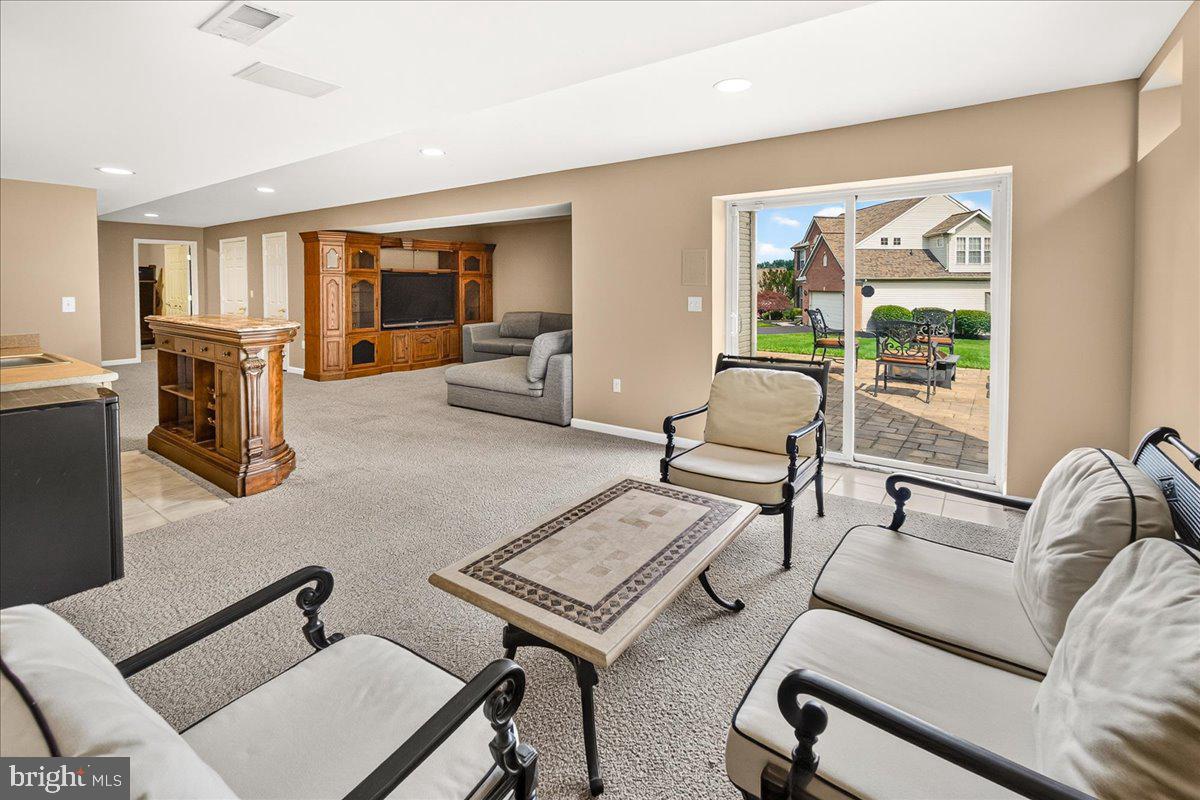 JENNA ESTATES - Residential