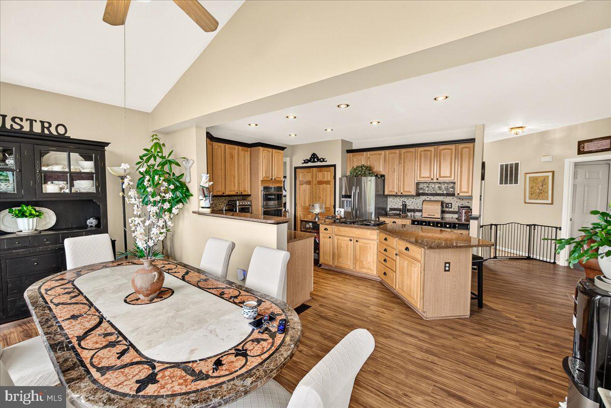 JENNA ESTATES - Residential