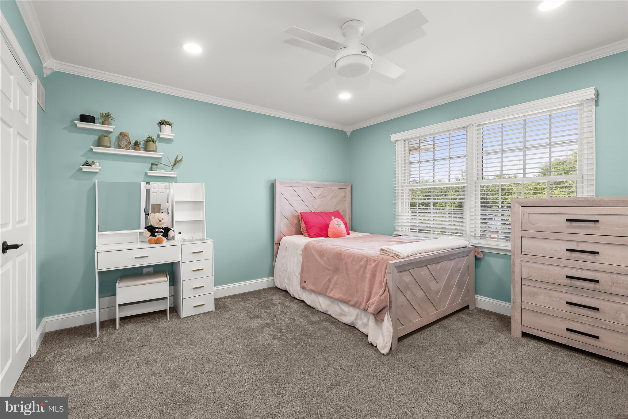 HADDON HURST - Residential