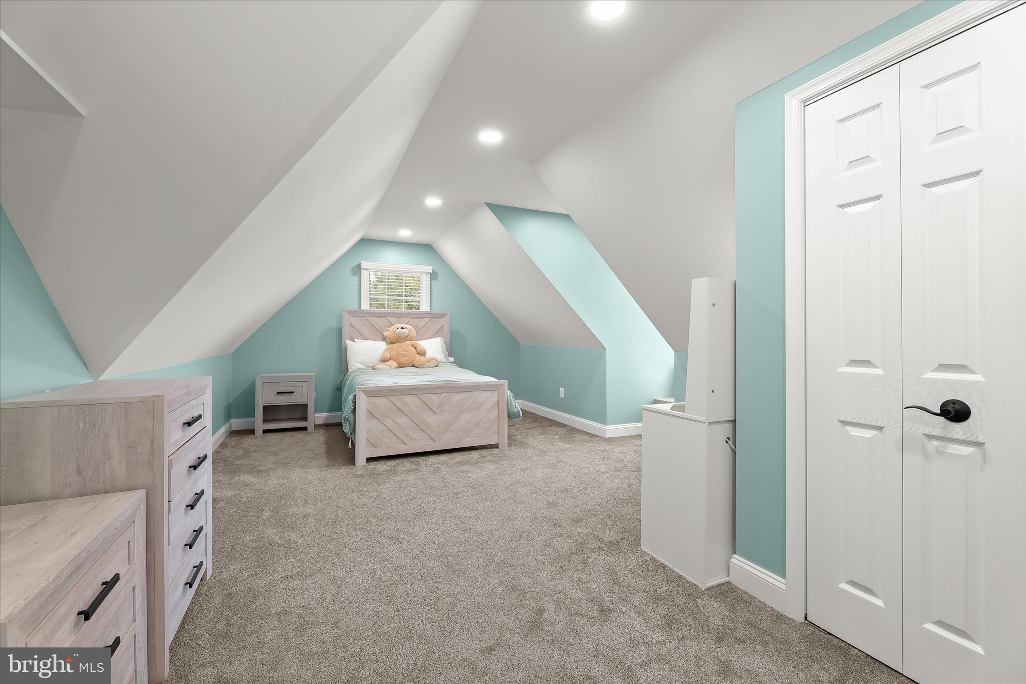 HADDON HURST - Residential