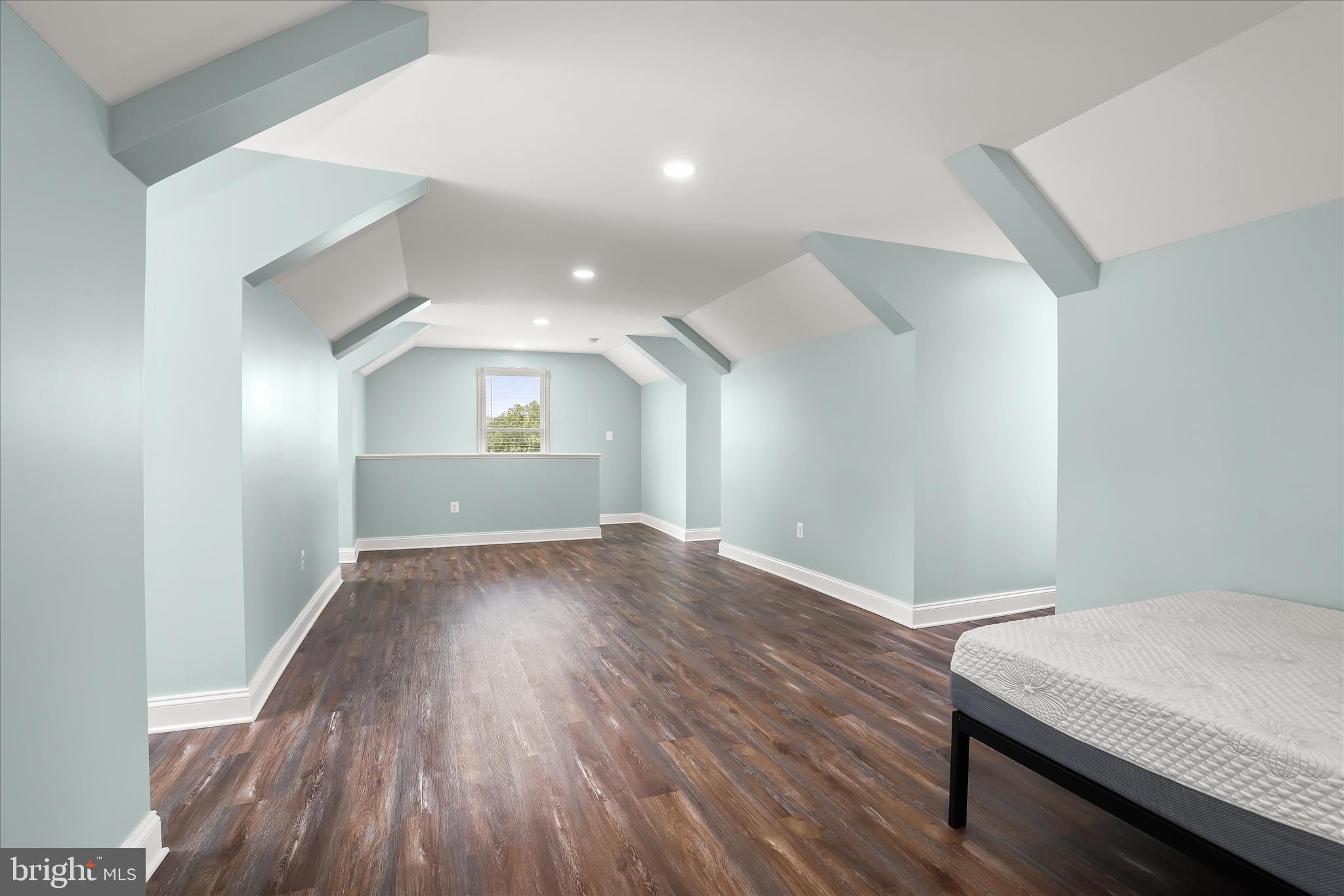 HADDON HURST - Residential