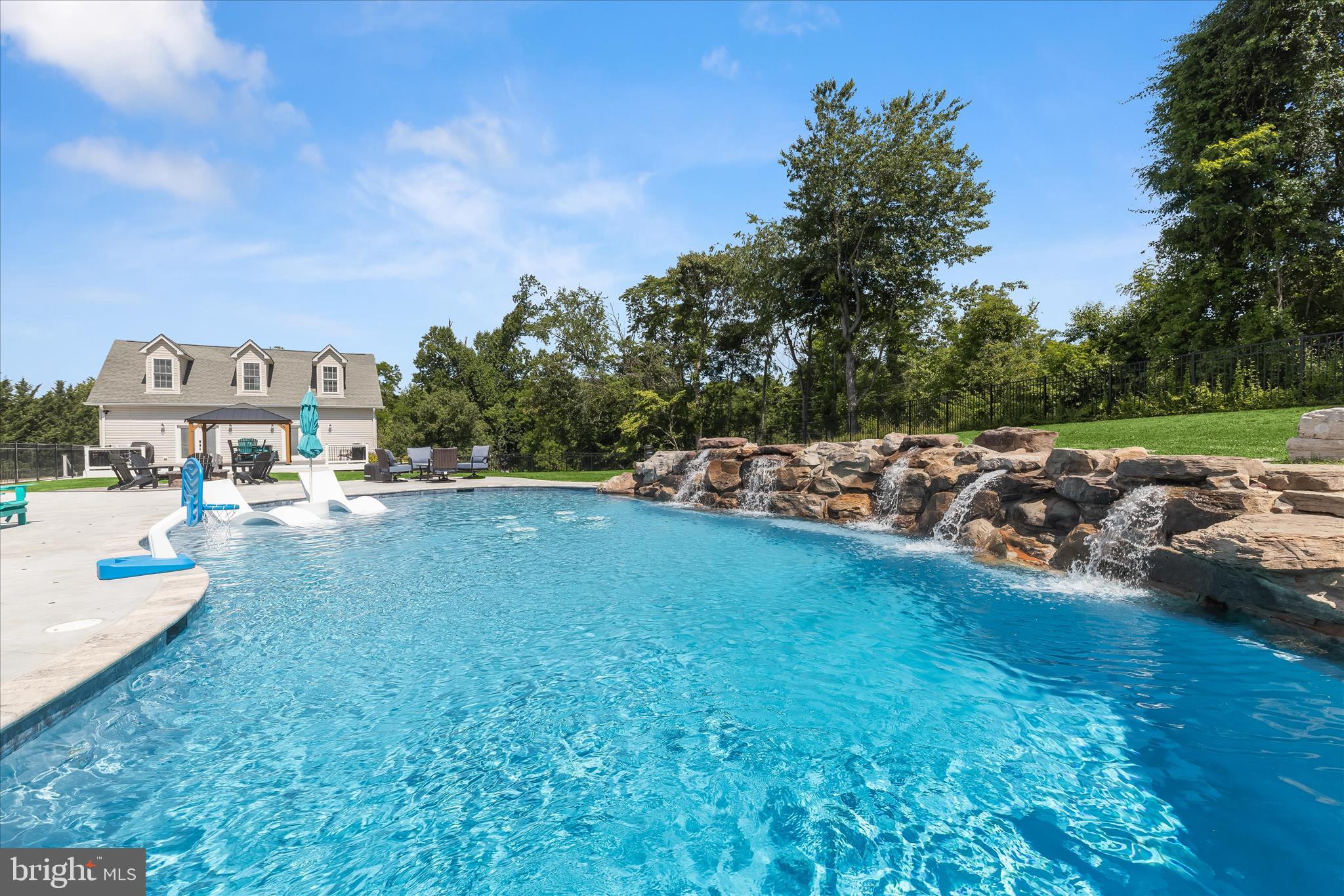 HADDON HURST - Residential
