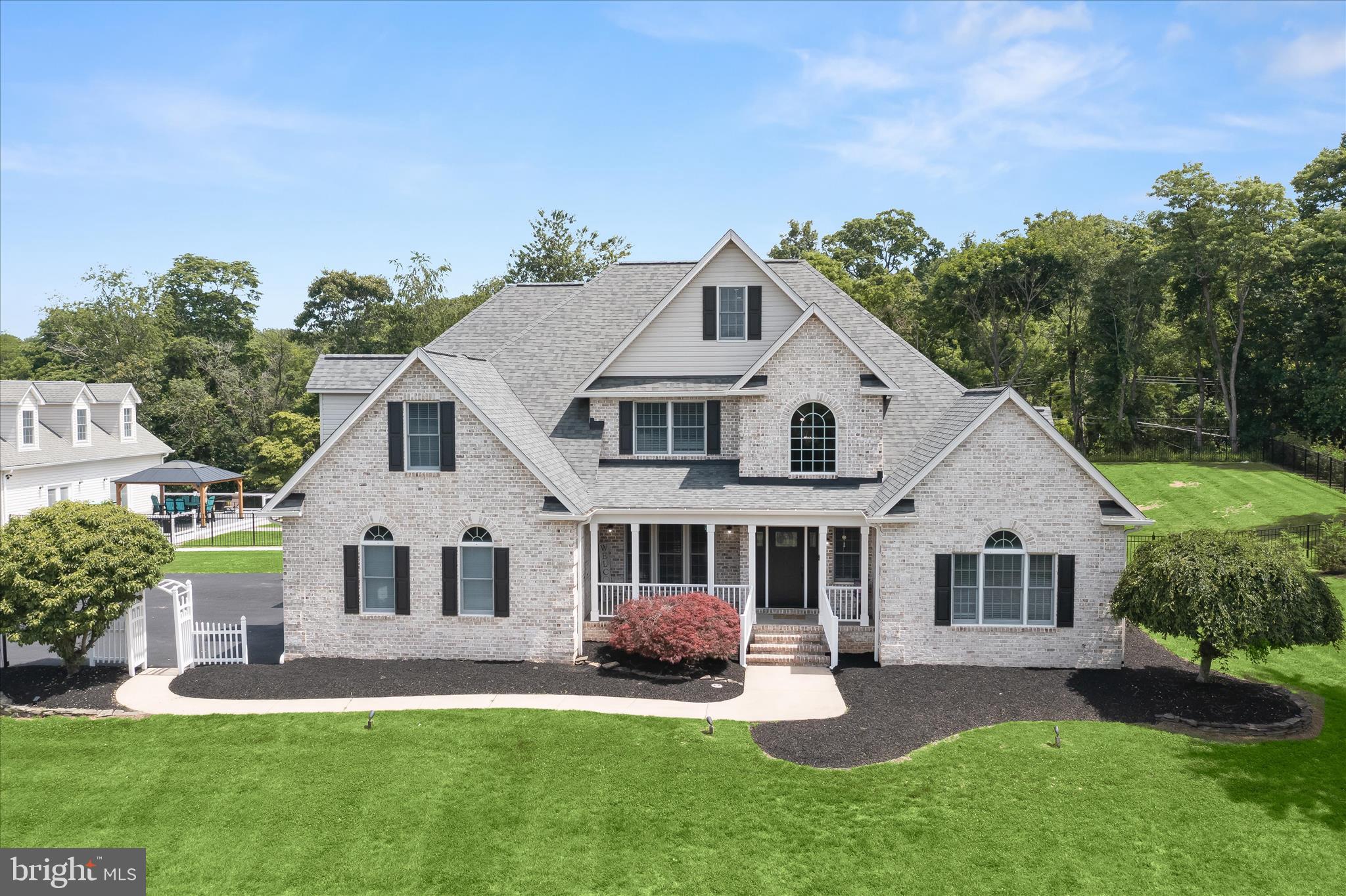 HADDON HURST - Residential