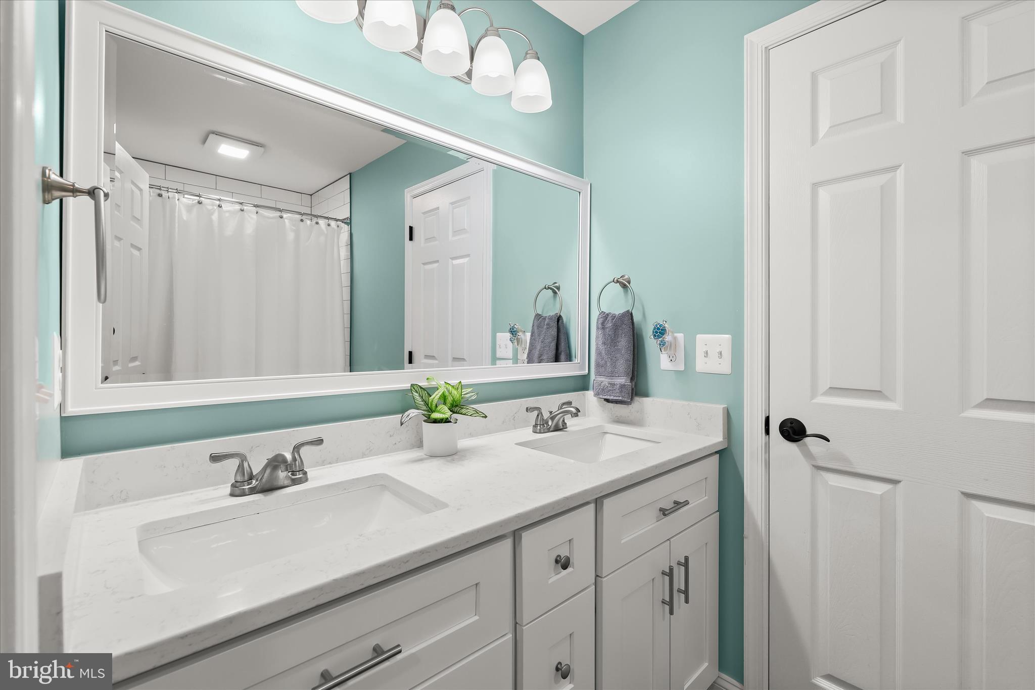 HADDON HURST - Residential