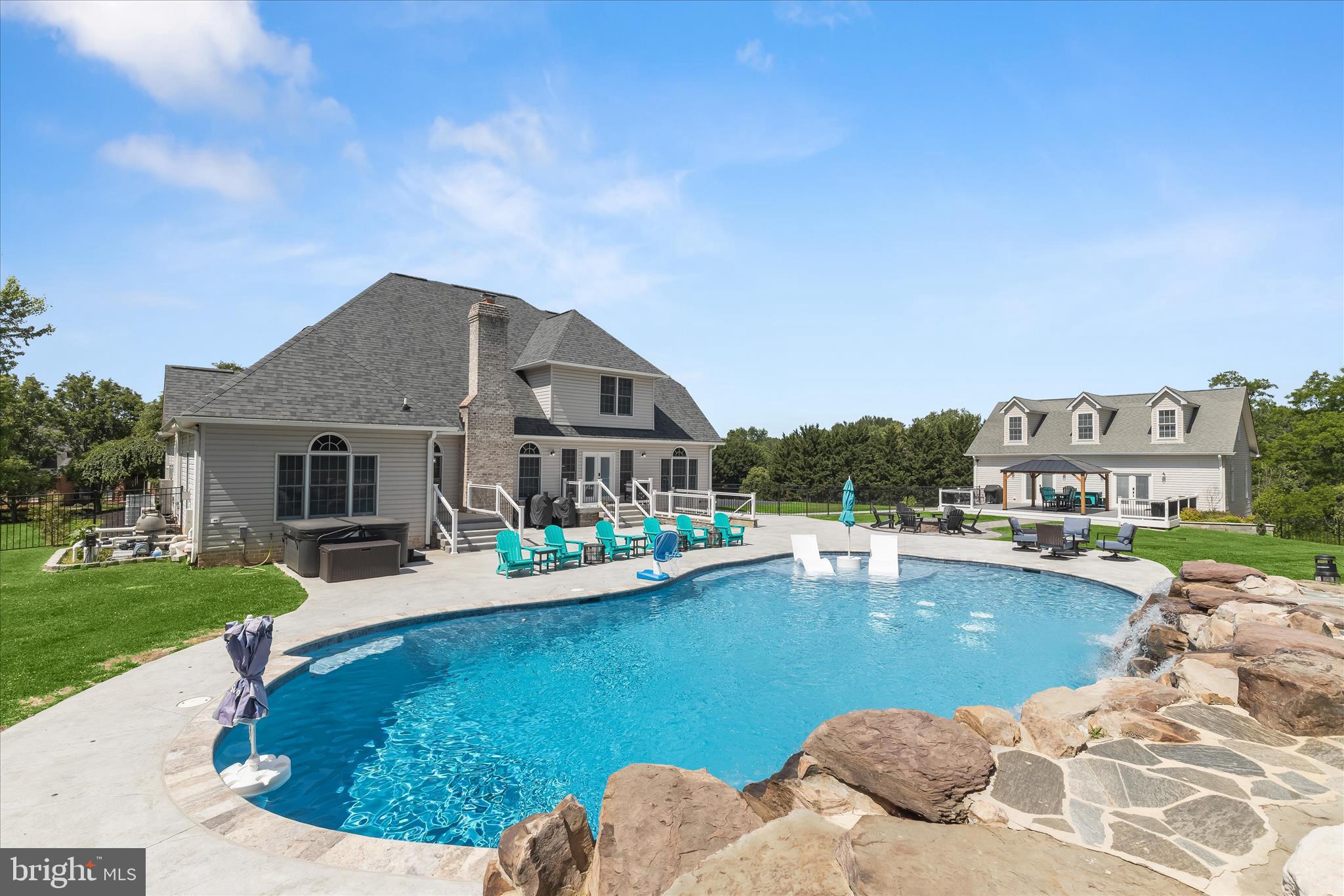 HADDON HURST - Residential