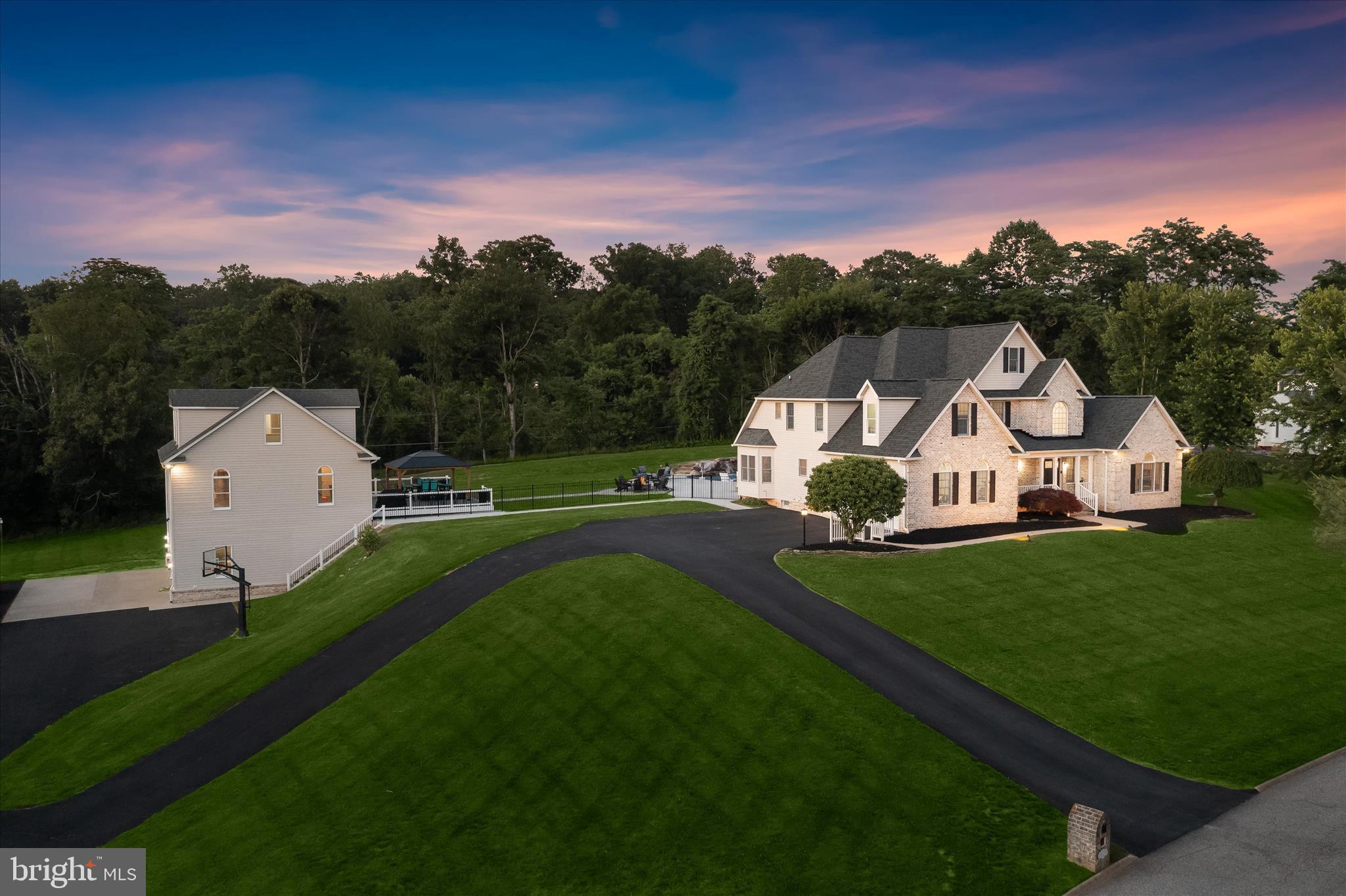 HADDON HURST - Residential
