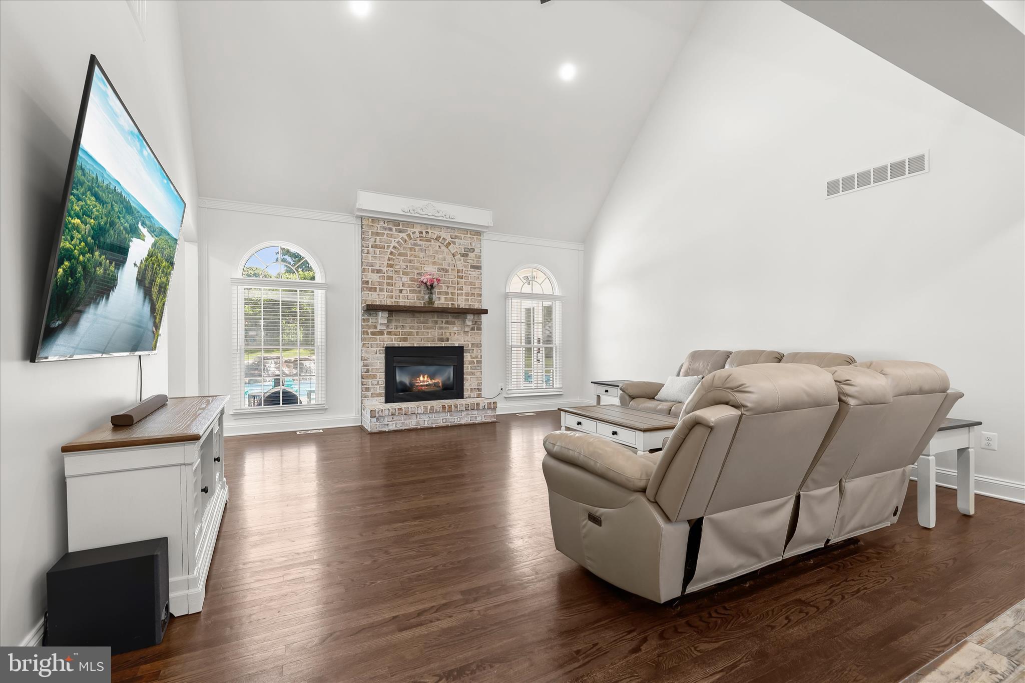 HADDON HURST - Residential