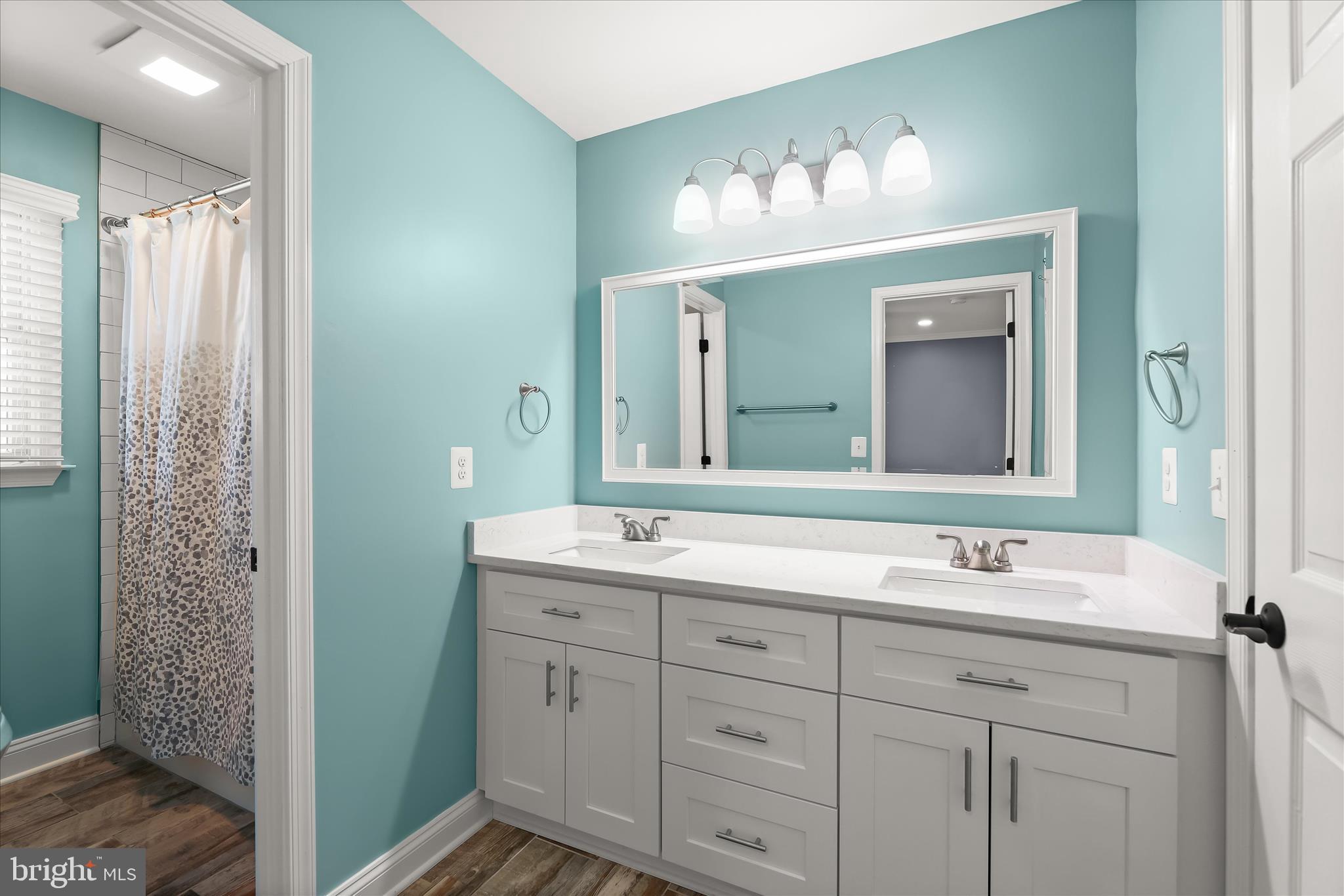 HADDON HURST - Residential