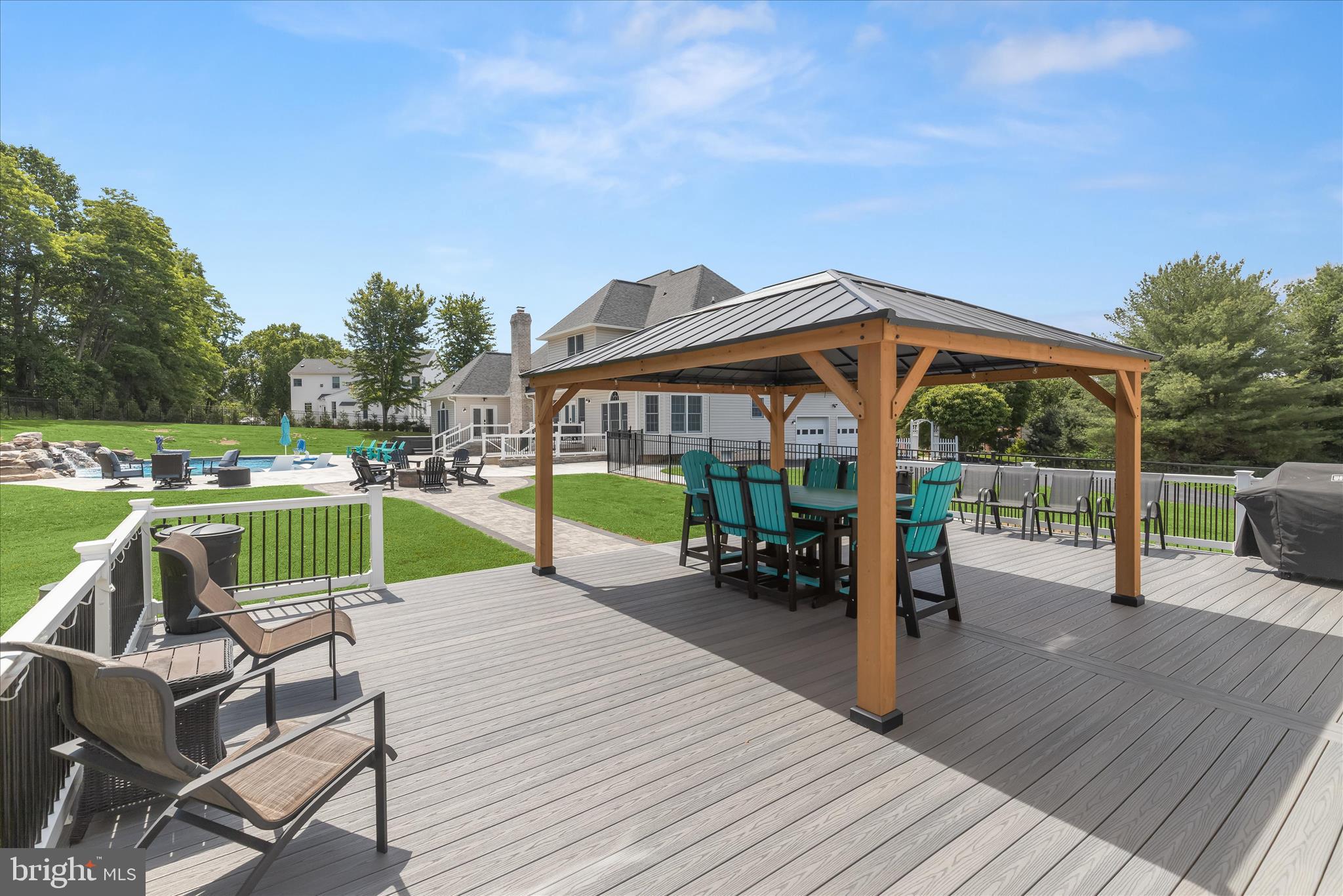 HADDON HURST - Residential