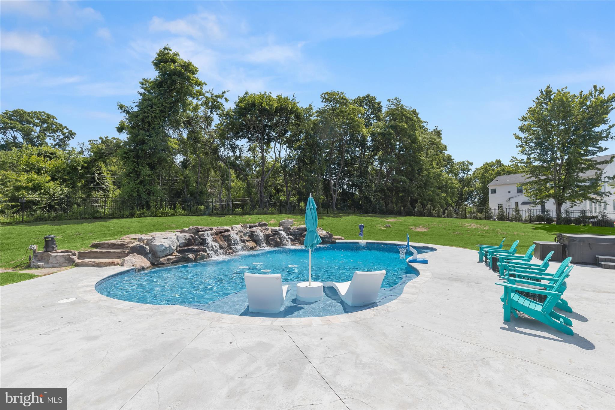HADDON HURST - Residential